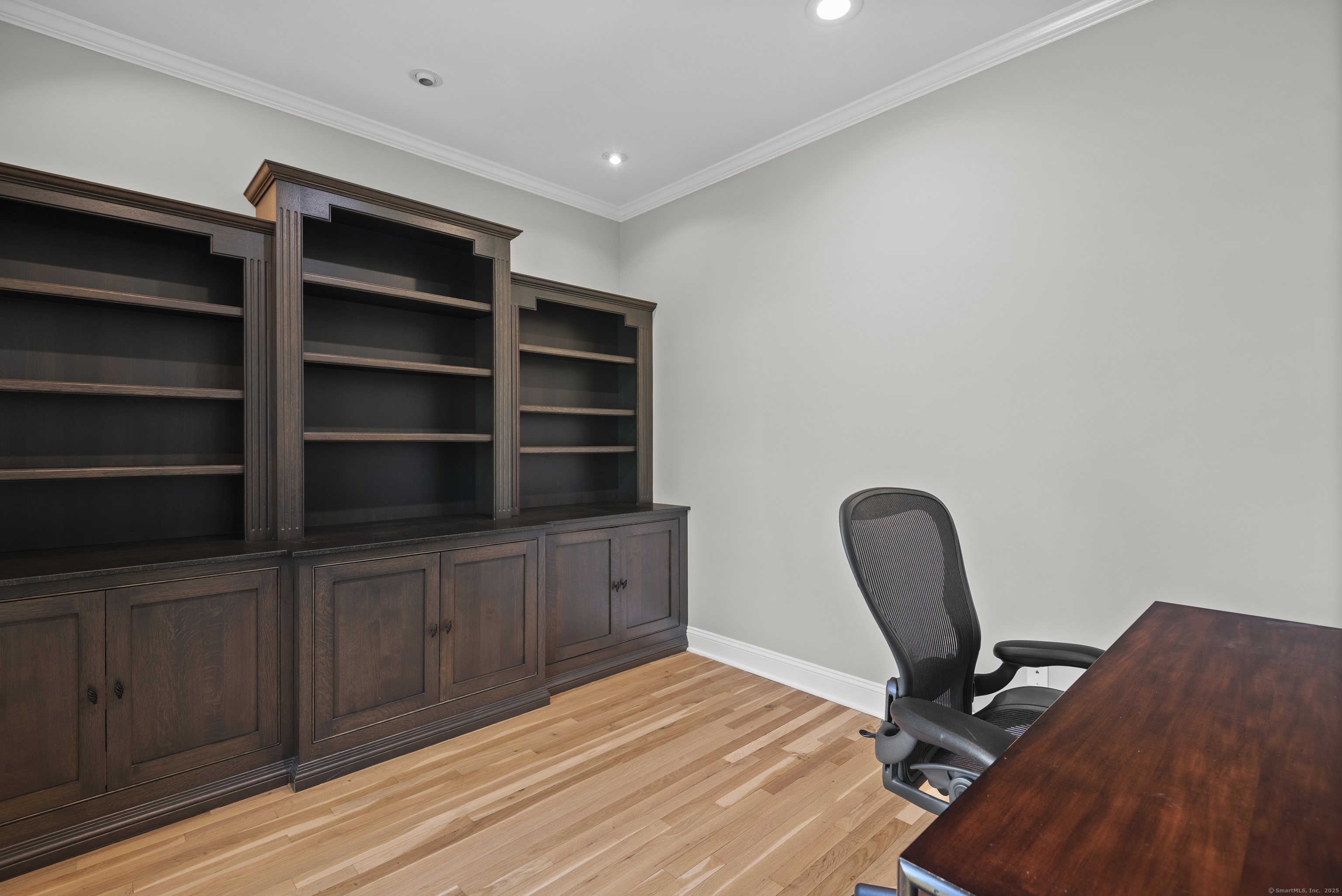 99 Woodland, New Canaan, Connecticut 06840