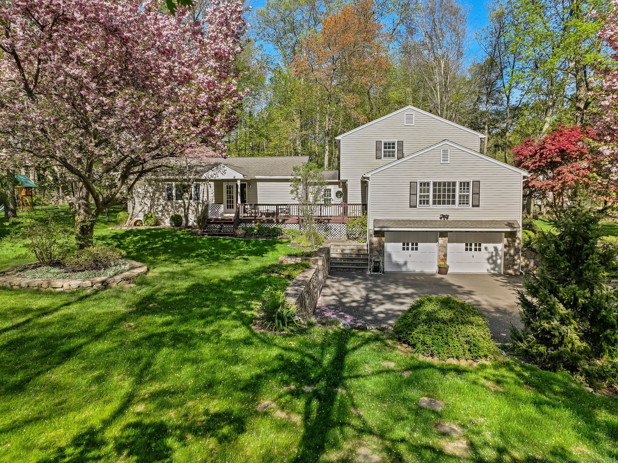 44 Buckingham Ridge, Wilton, Connecticut 06897