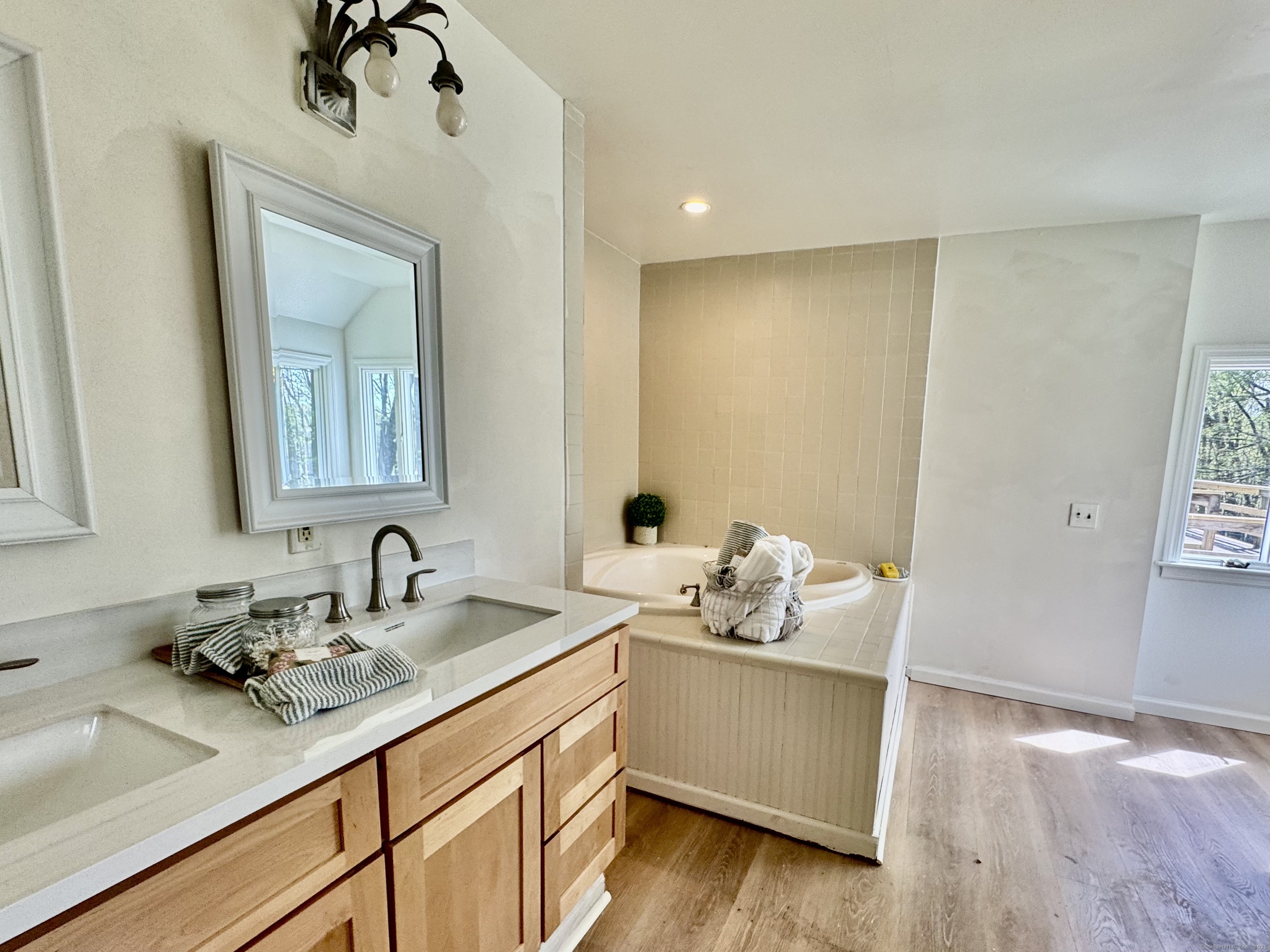 23 Burnett, New Milford, Connecticut 06776