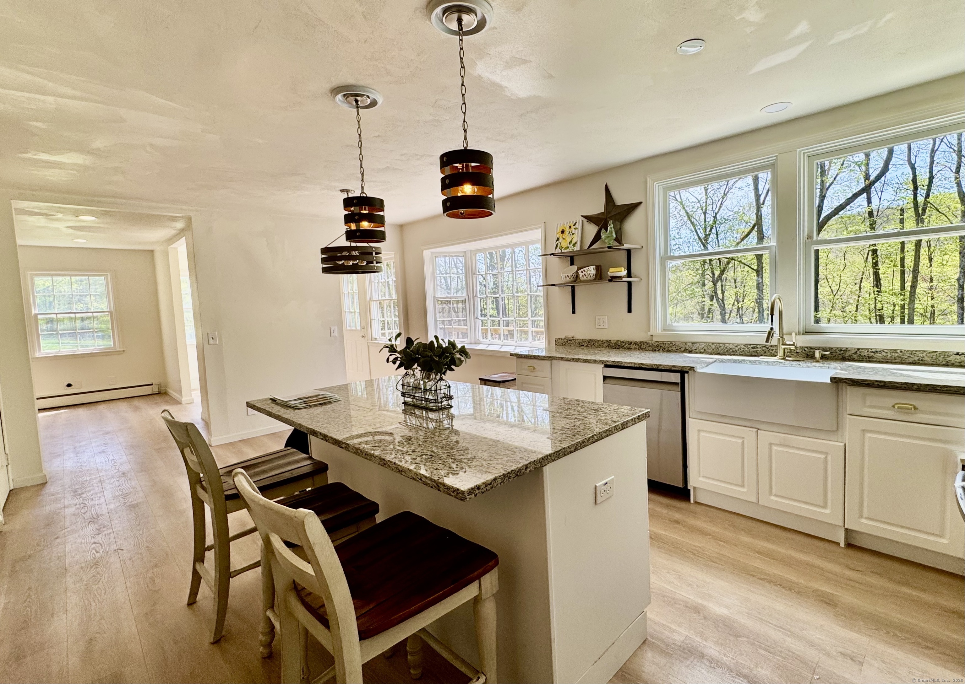 23 Burnett, New Milford, Connecticut 06776