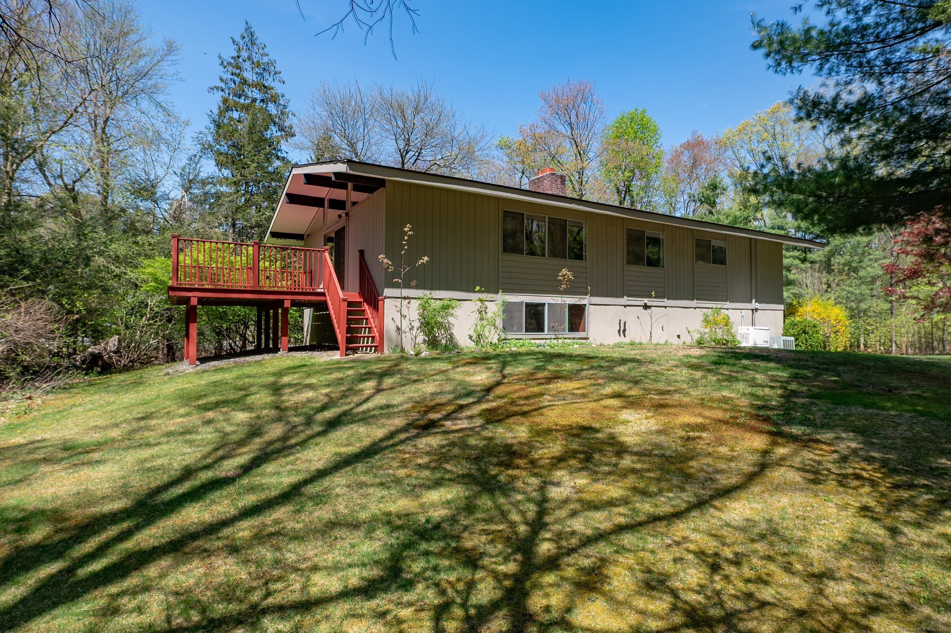 87 Pleasant, Bethany, Connecticut 06524
