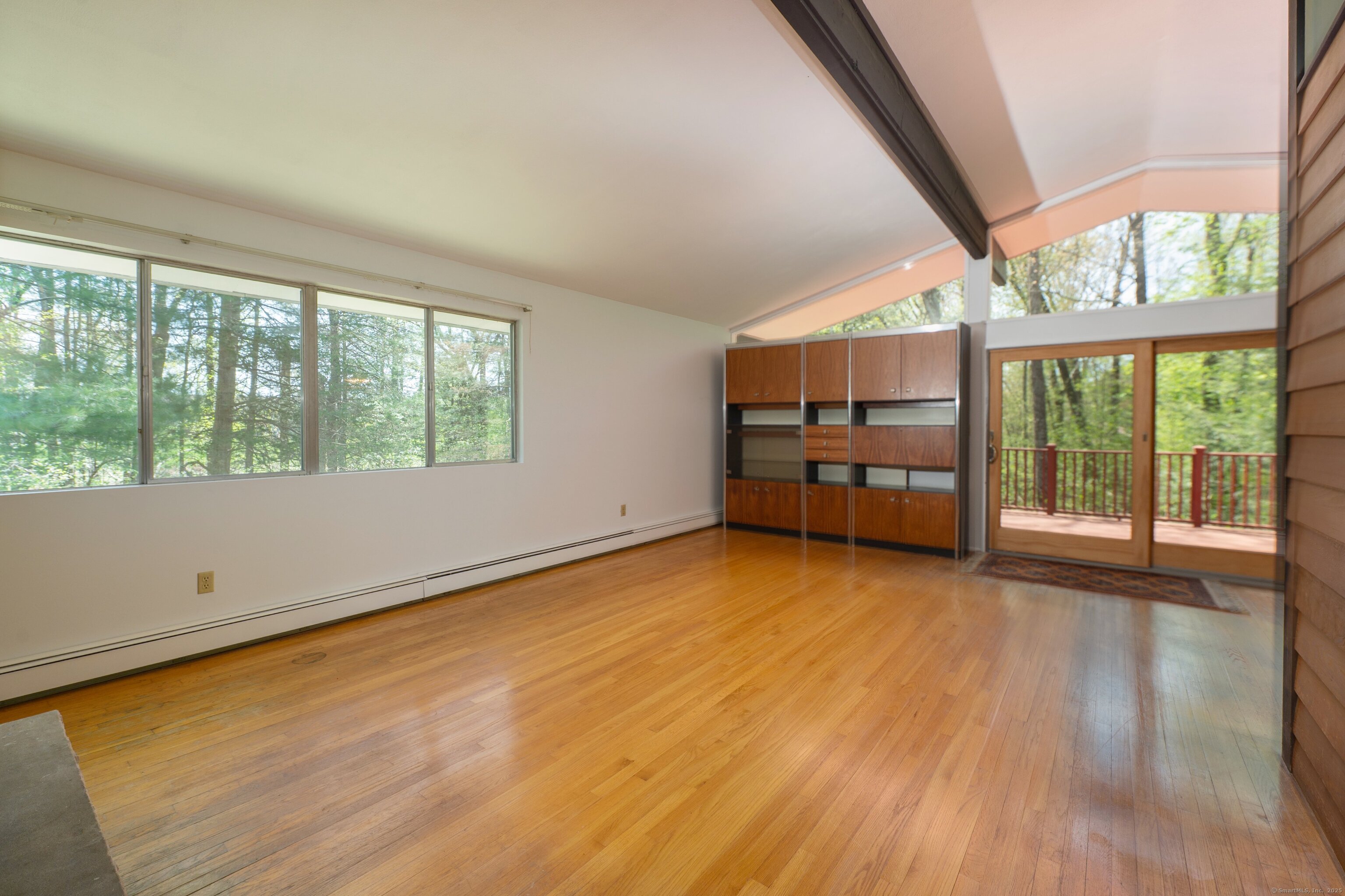 87 Pleasant, Bethany, Connecticut 06524
