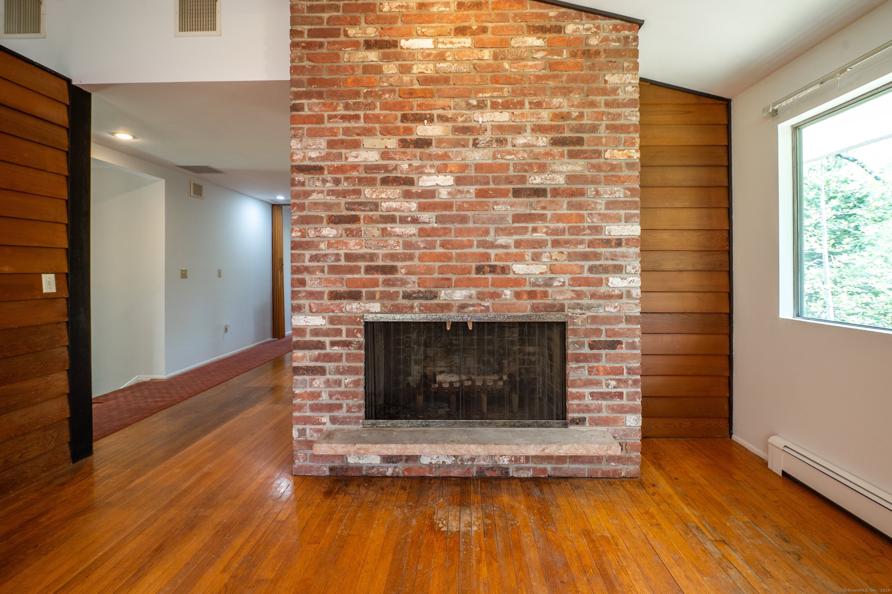 87 Pleasant, Bethany, Connecticut 06524