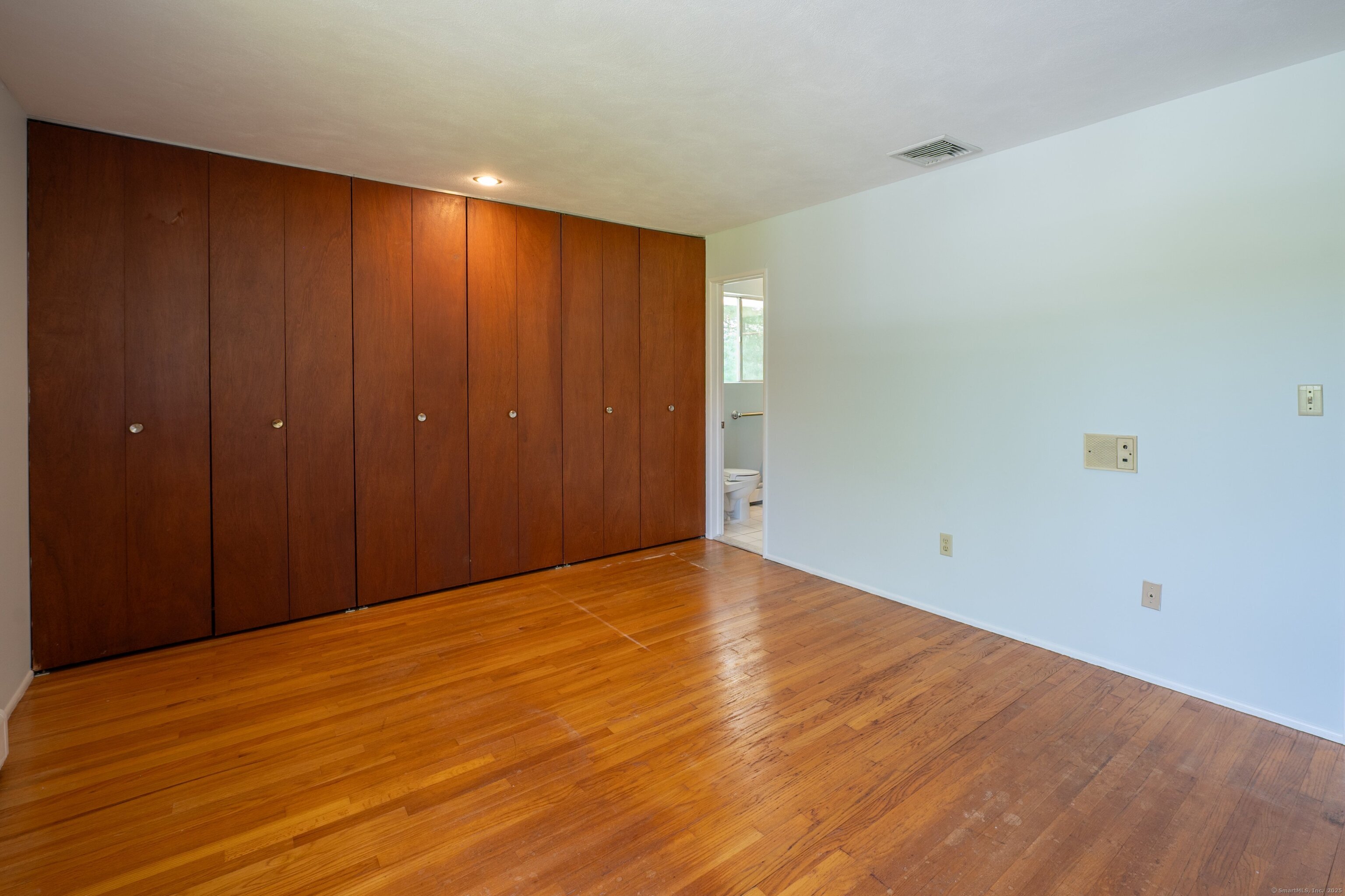 87 Pleasant, Bethany, Connecticut 06524