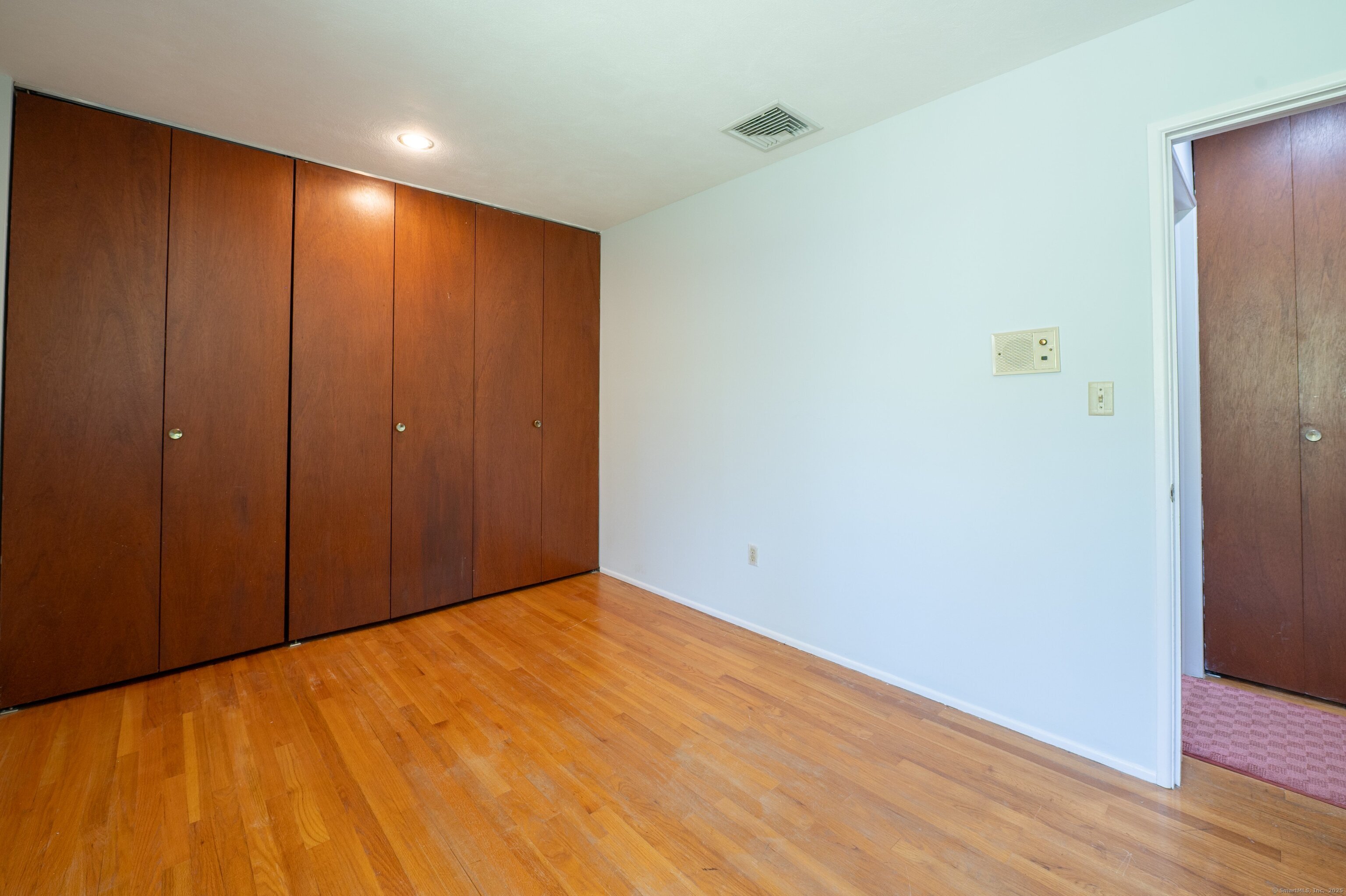 87 Pleasant, Bethany, Connecticut 06524