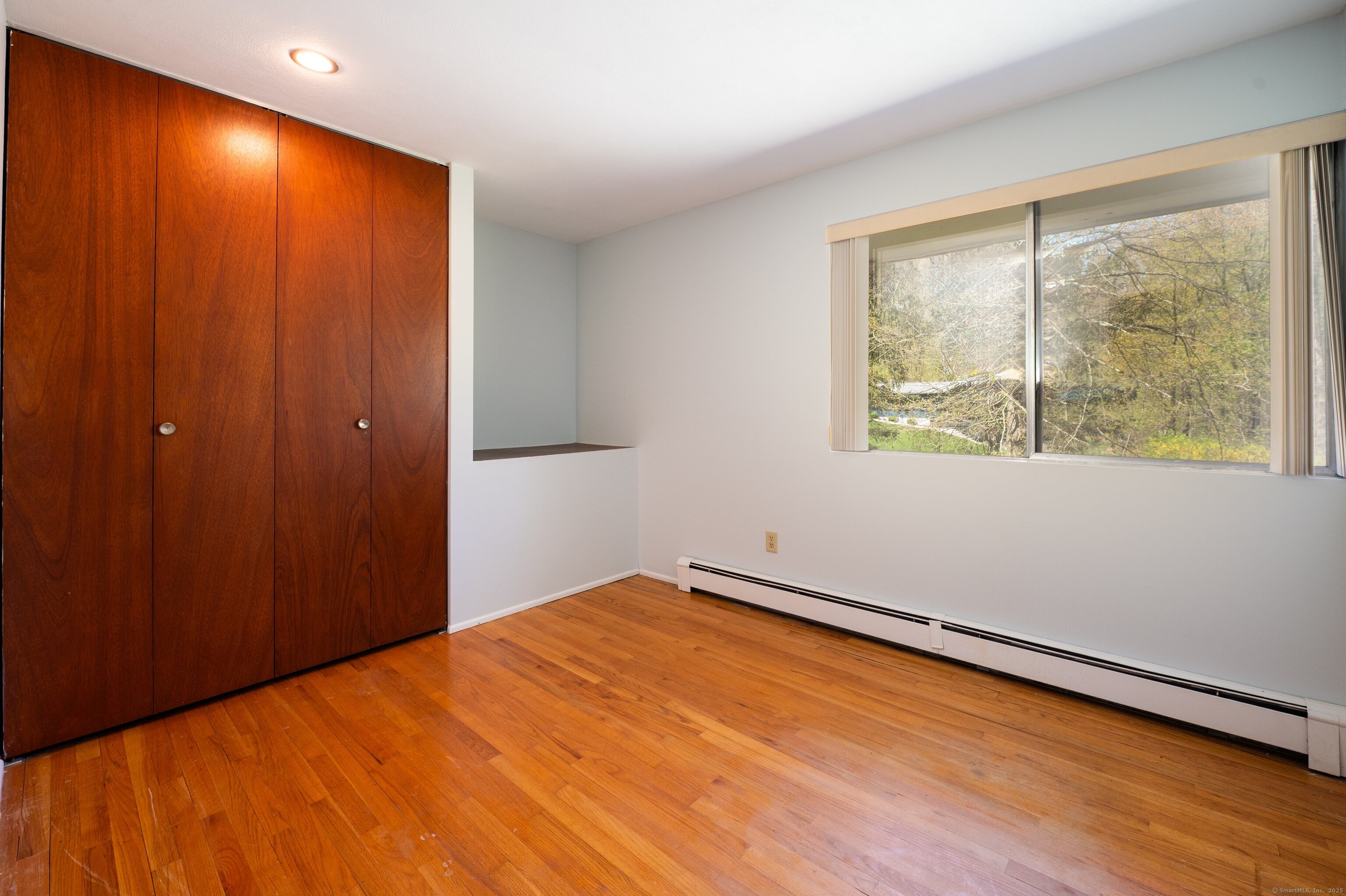 87 Pleasant, Bethany, Connecticut 06524