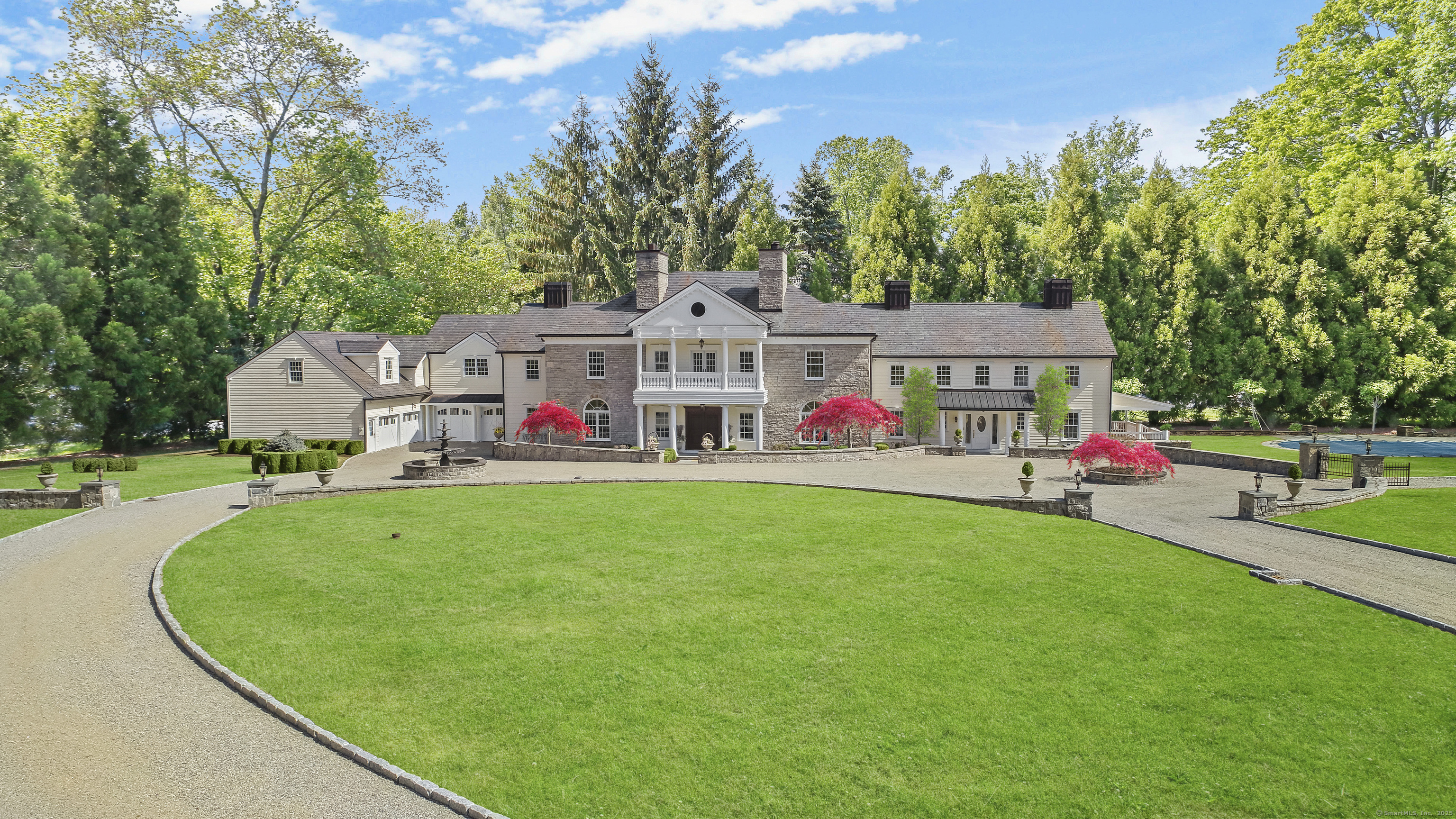 637 Valley, New Canaan, Connecticut 06840