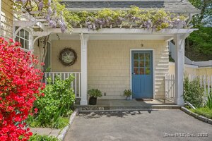 9 Glenwood Drive