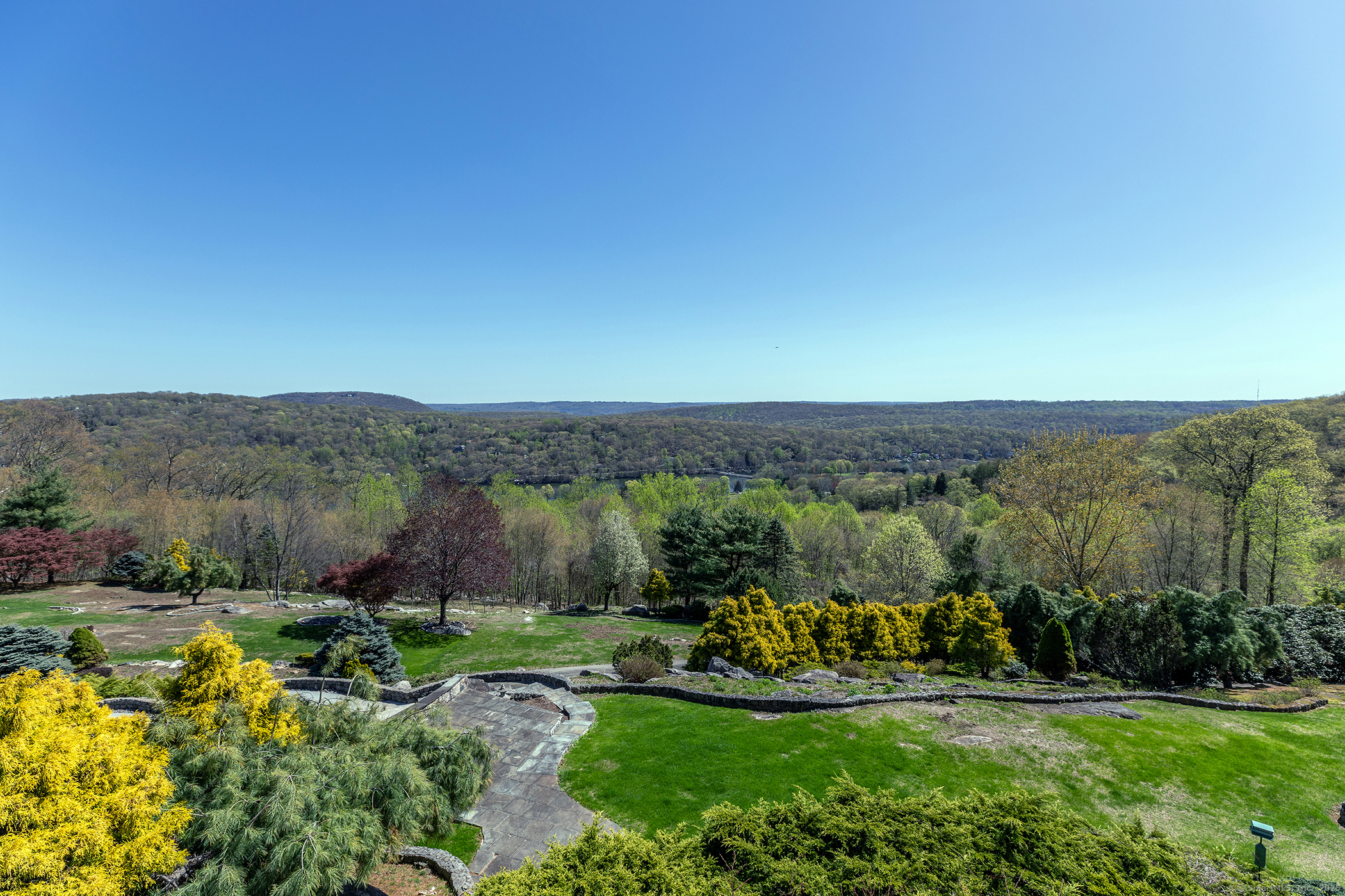 155 Shortwoods, New Fairfield, Connecticut 06812