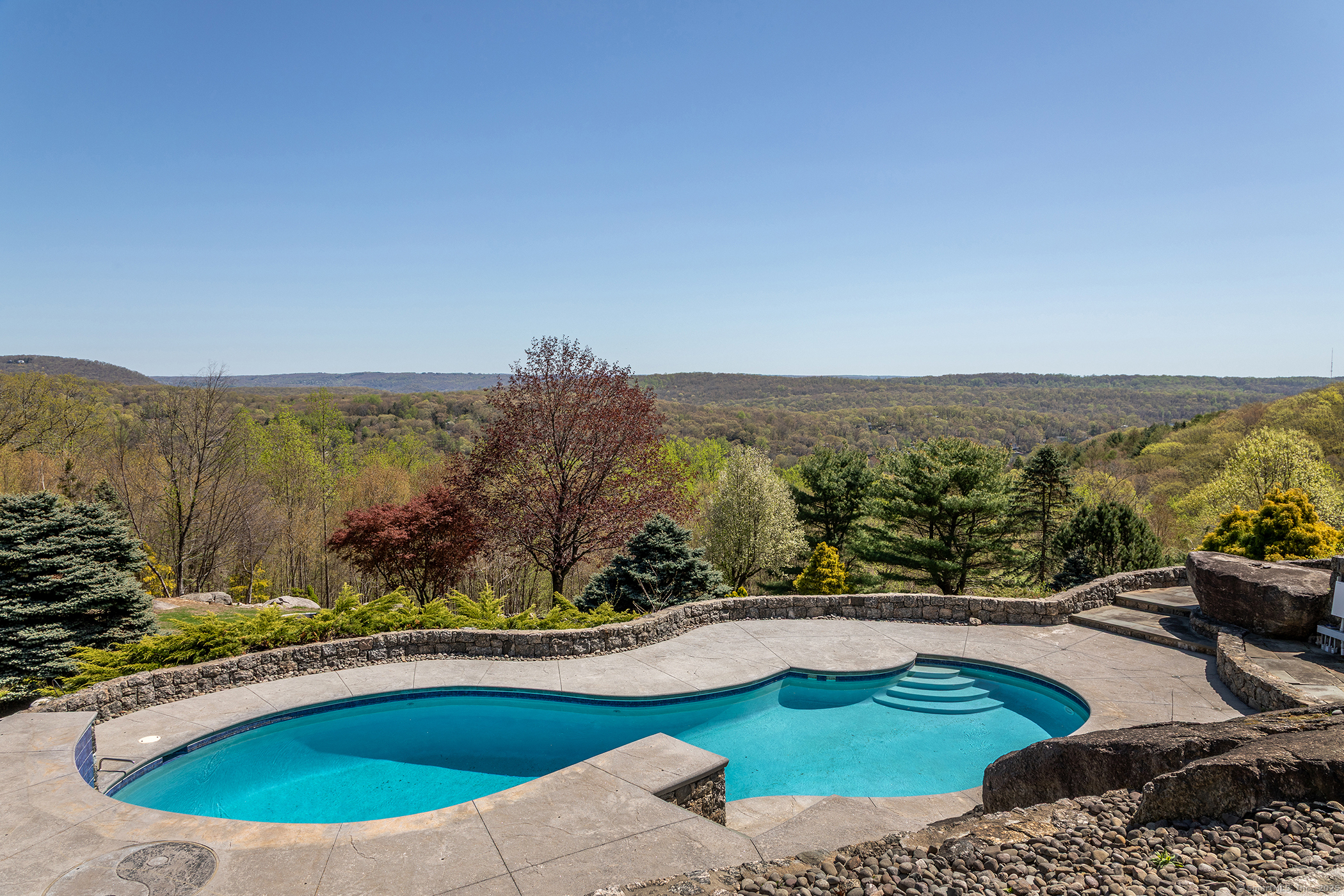 155 Shortwoods, New Fairfield, Connecticut 06812