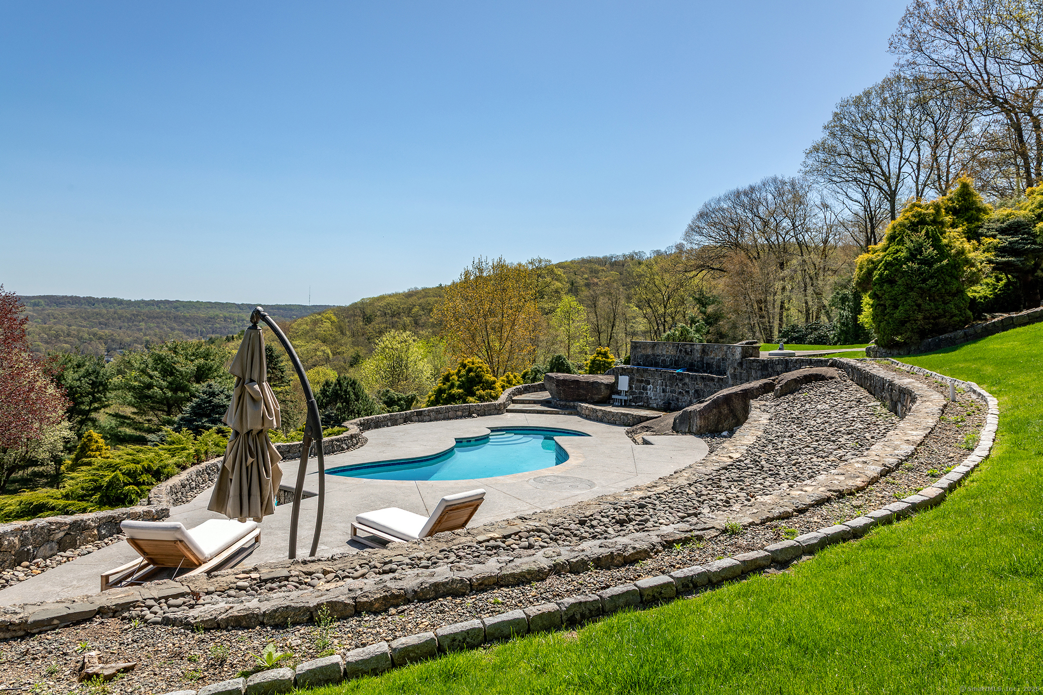 155 Shortwoods, New Fairfield, Connecticut 06812