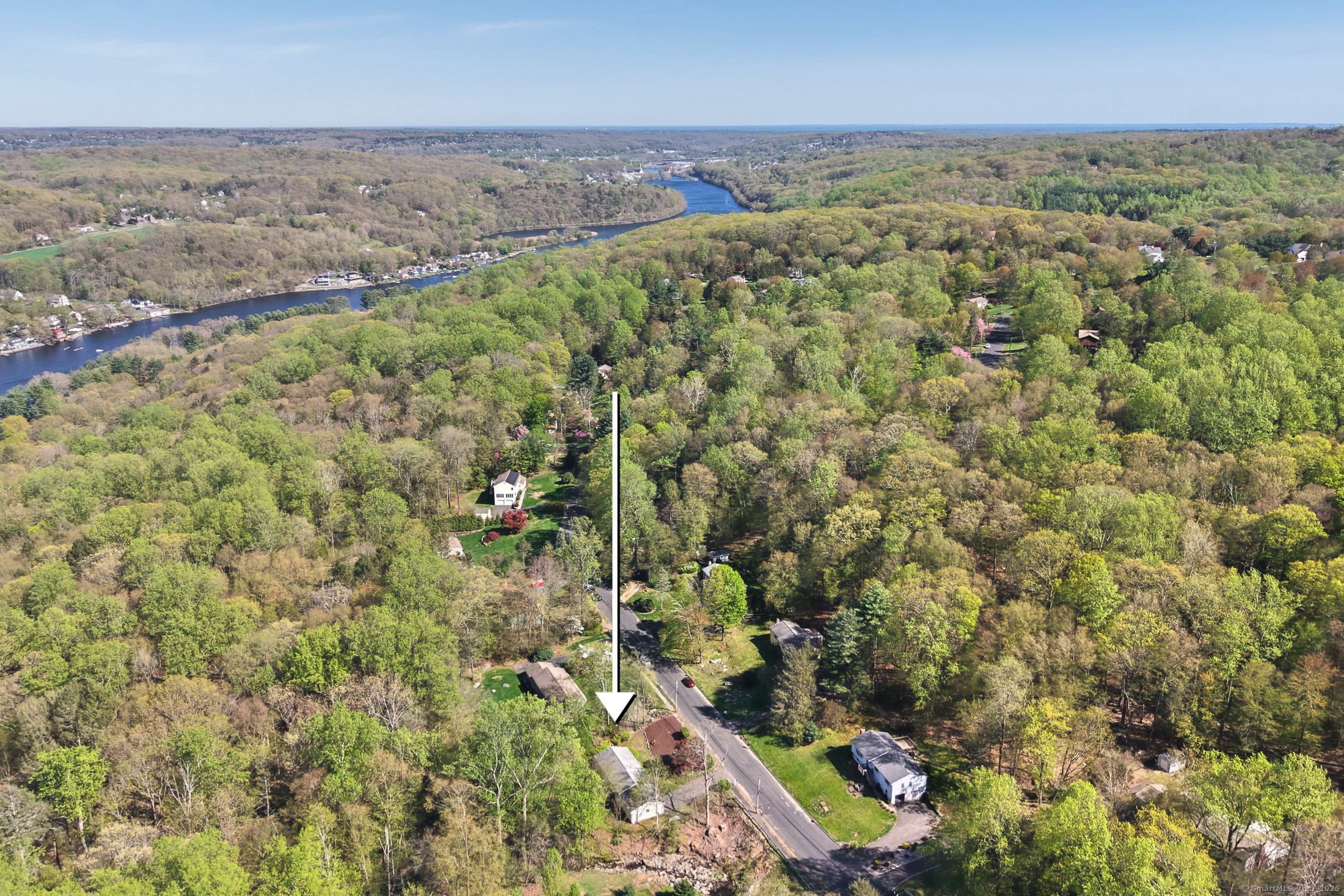 82 Village, Shelton, Connecticut 06484
