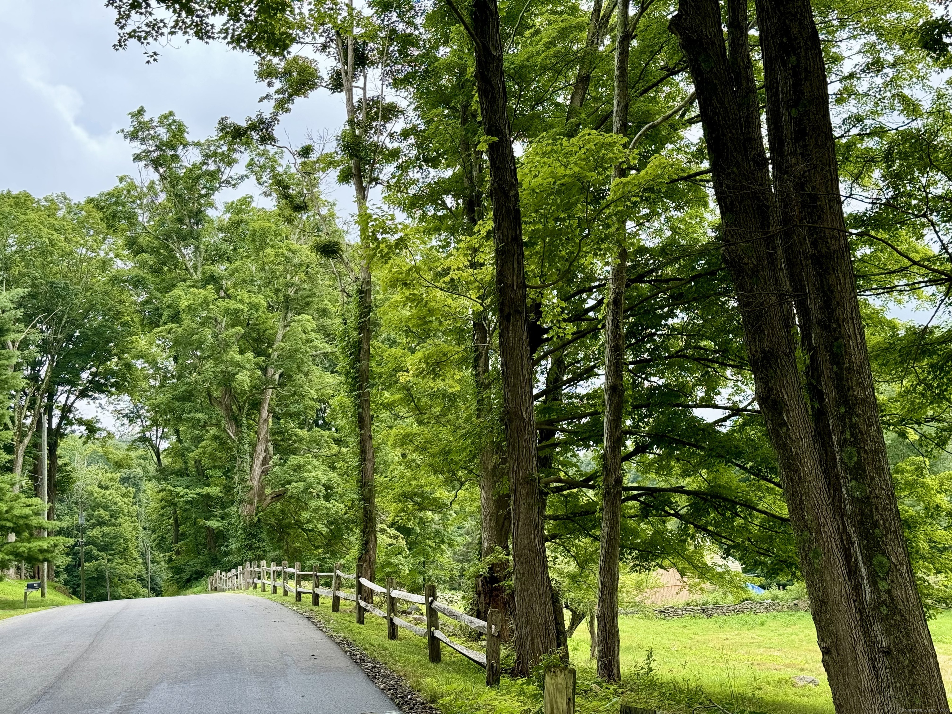 23 Burnett, New Milford, Connecticut 06776