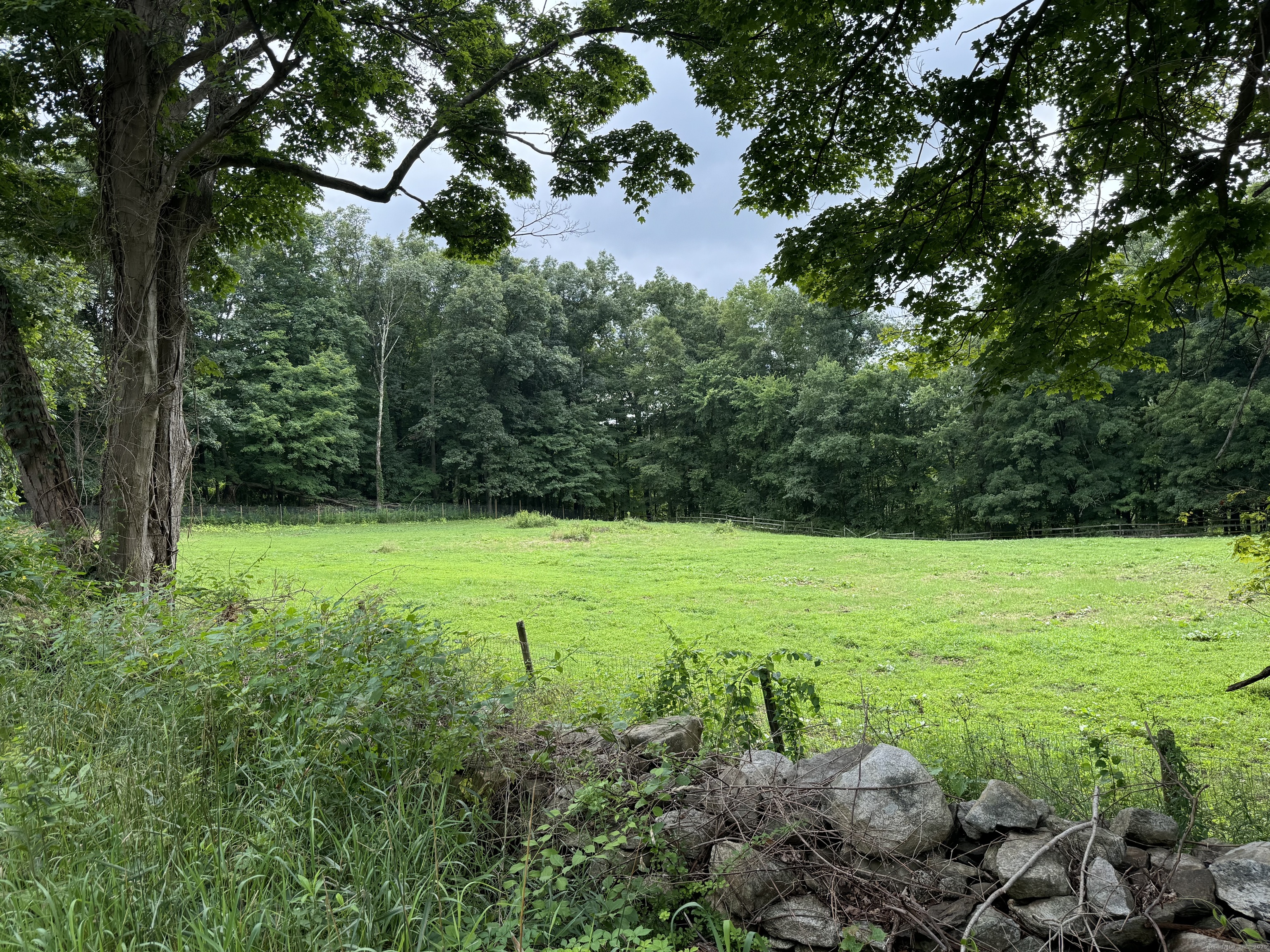 23 Burnett, New Milford, Connecticut 06776