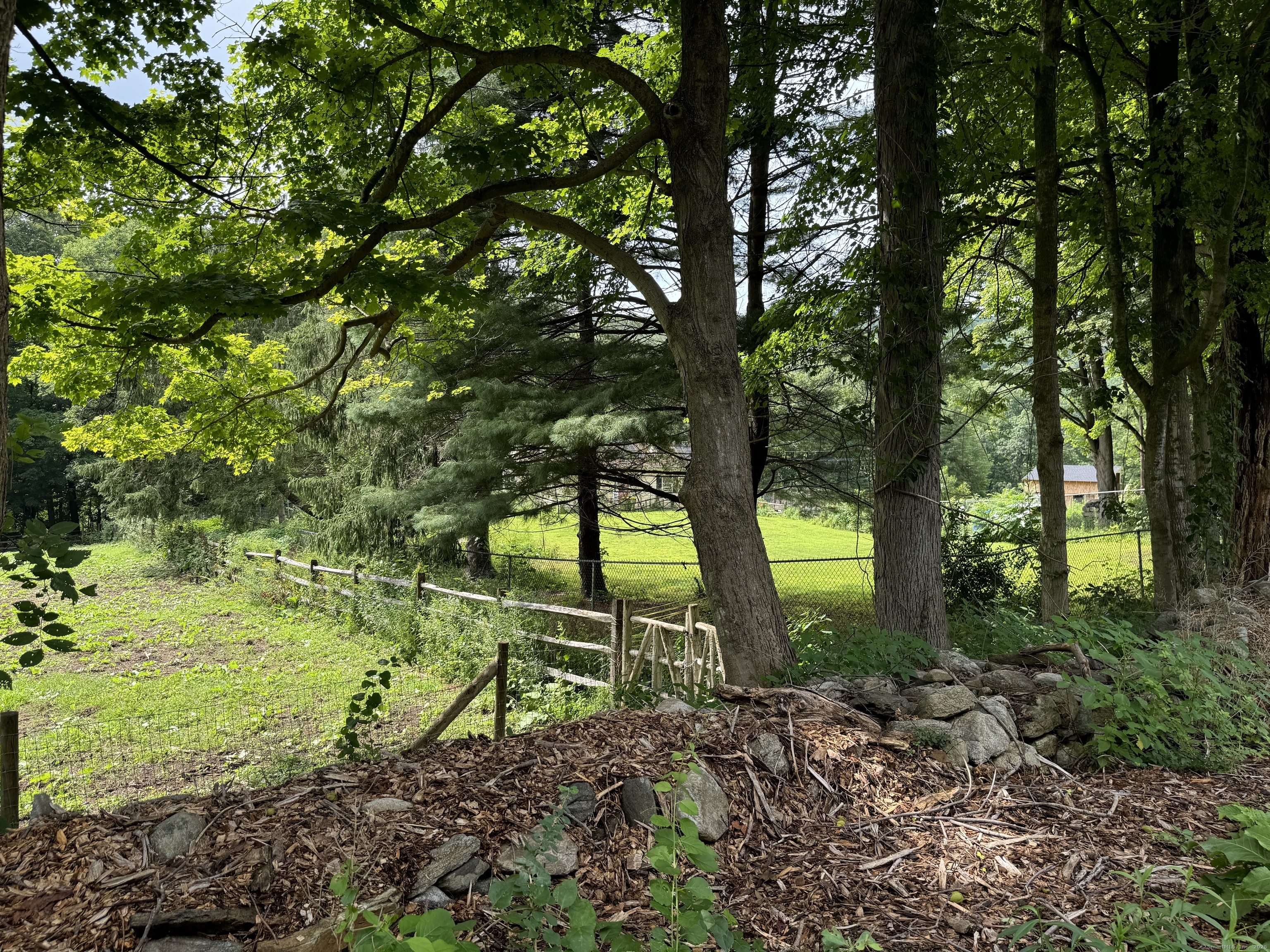 23 Burnett, New Milford, Connecticut 06776