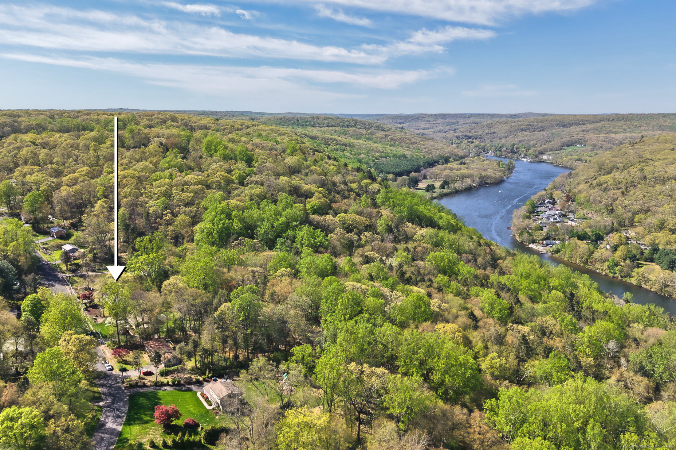 82 Village, Shelton, Connecticut 06484