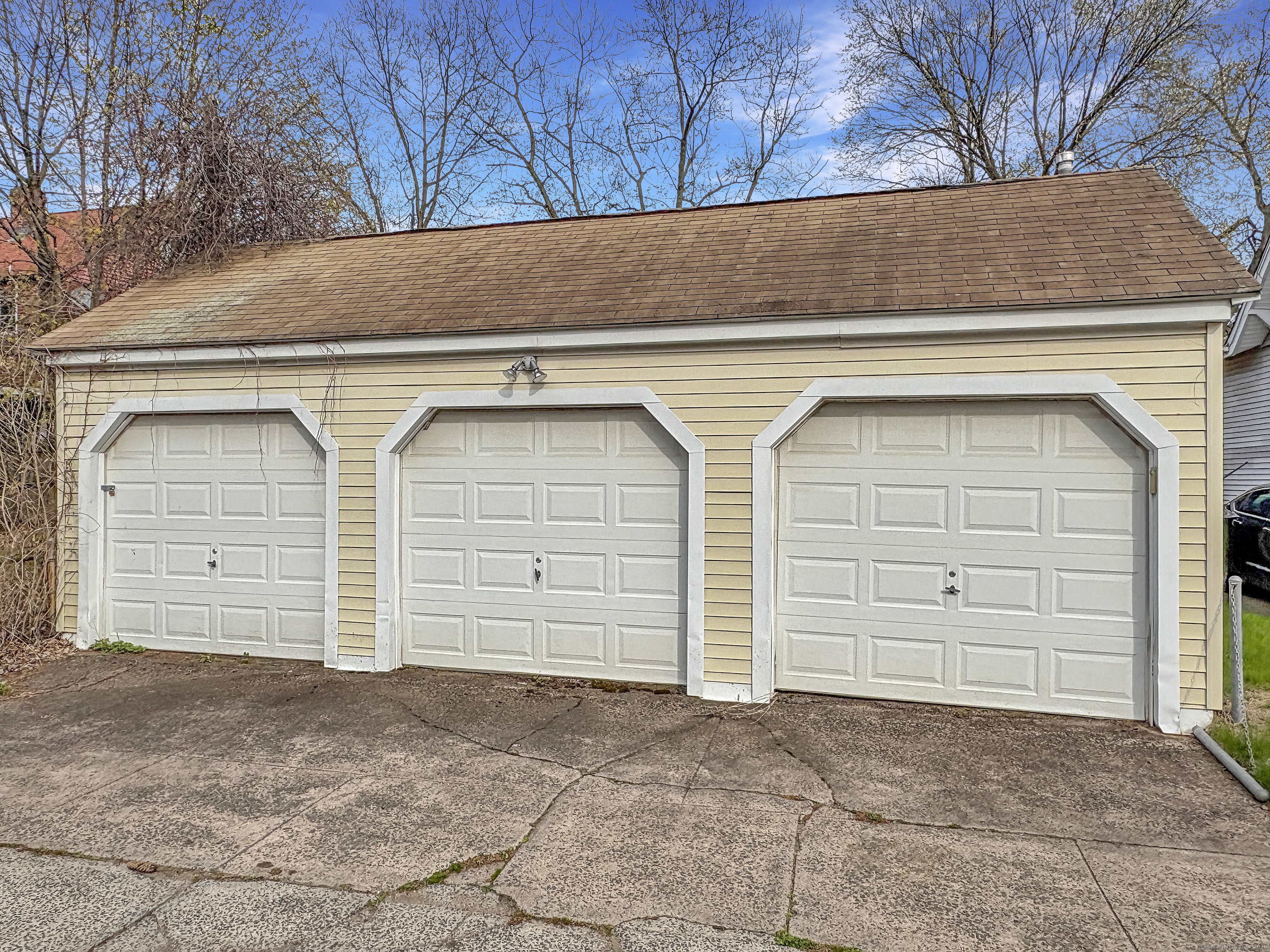 22 Helen, Hamden, Connecticut 06514