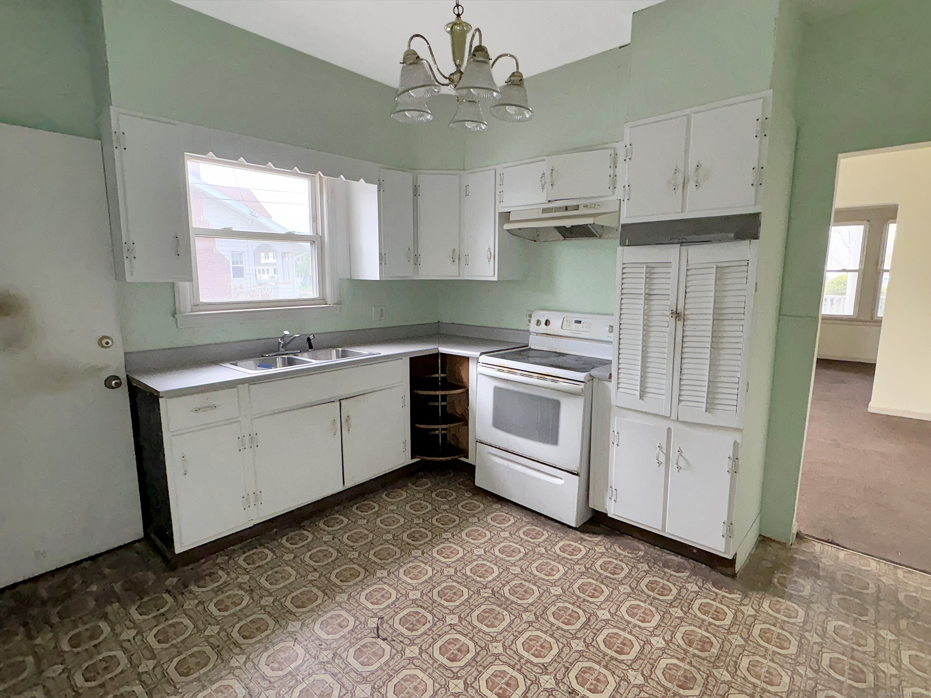 22 Helen, Hamden, Connecticut 06514