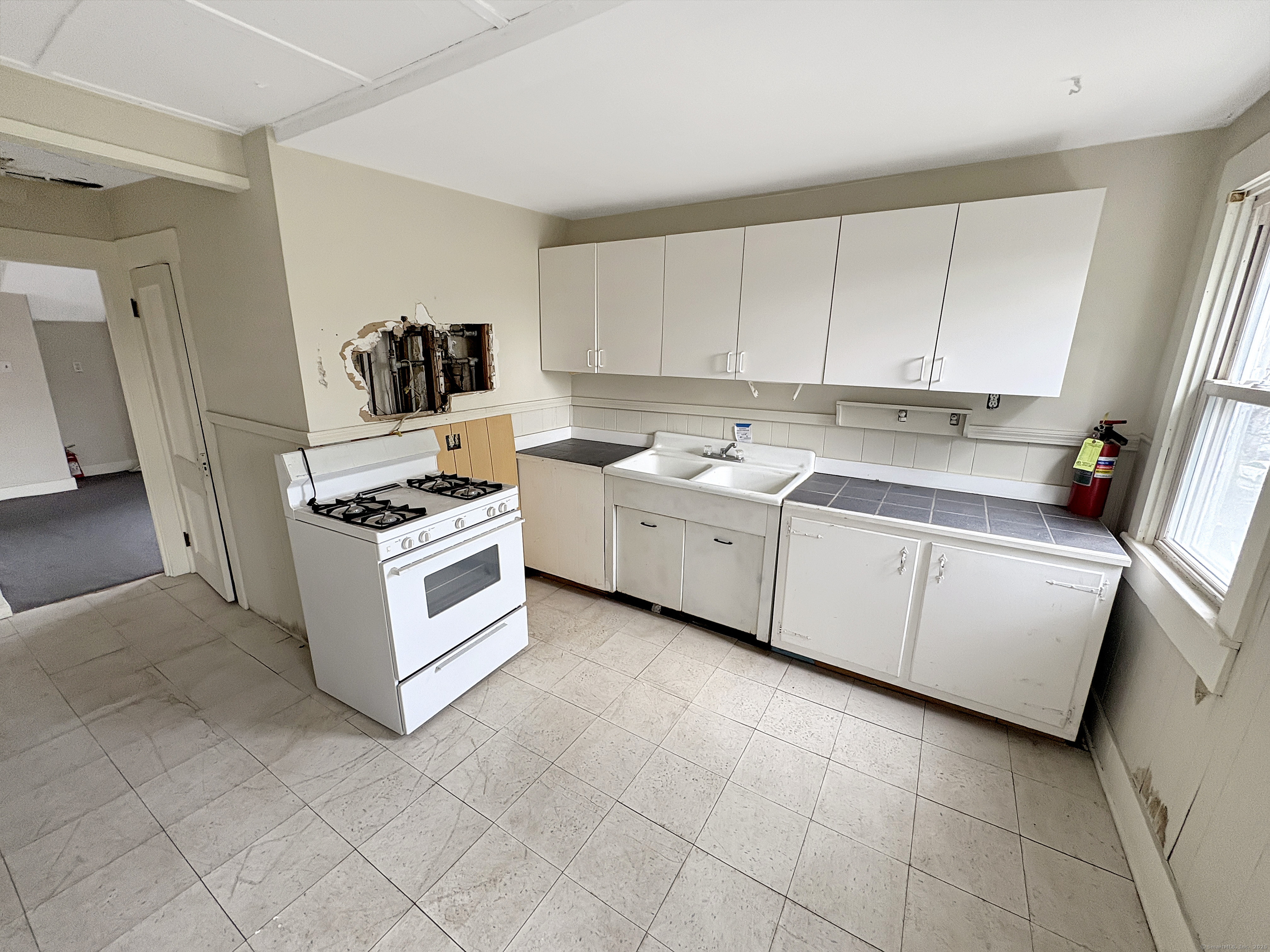 22 Helen, Hamden, Connecticut 06514