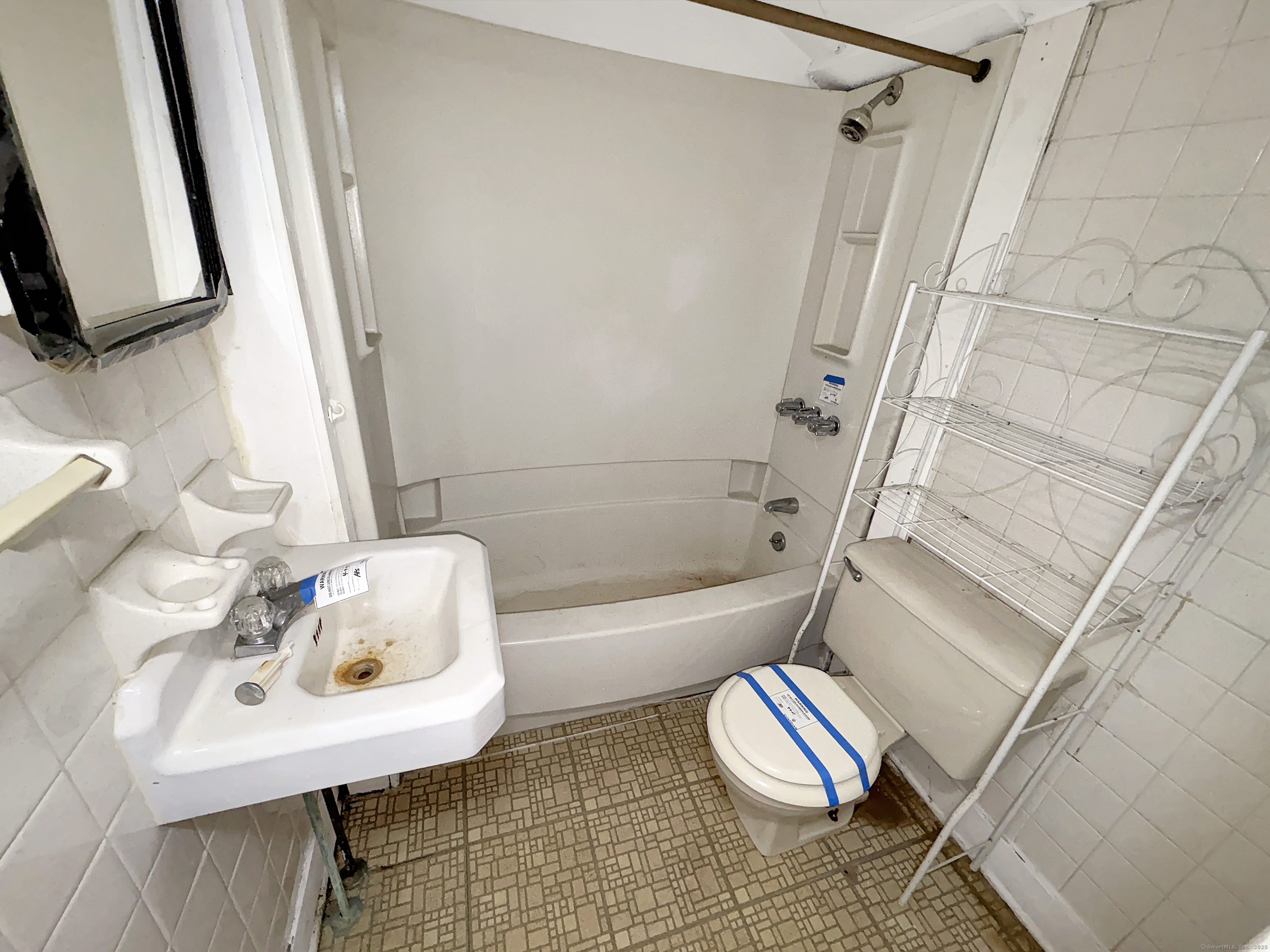 22 Helen, Hamden, Connecticut 06514