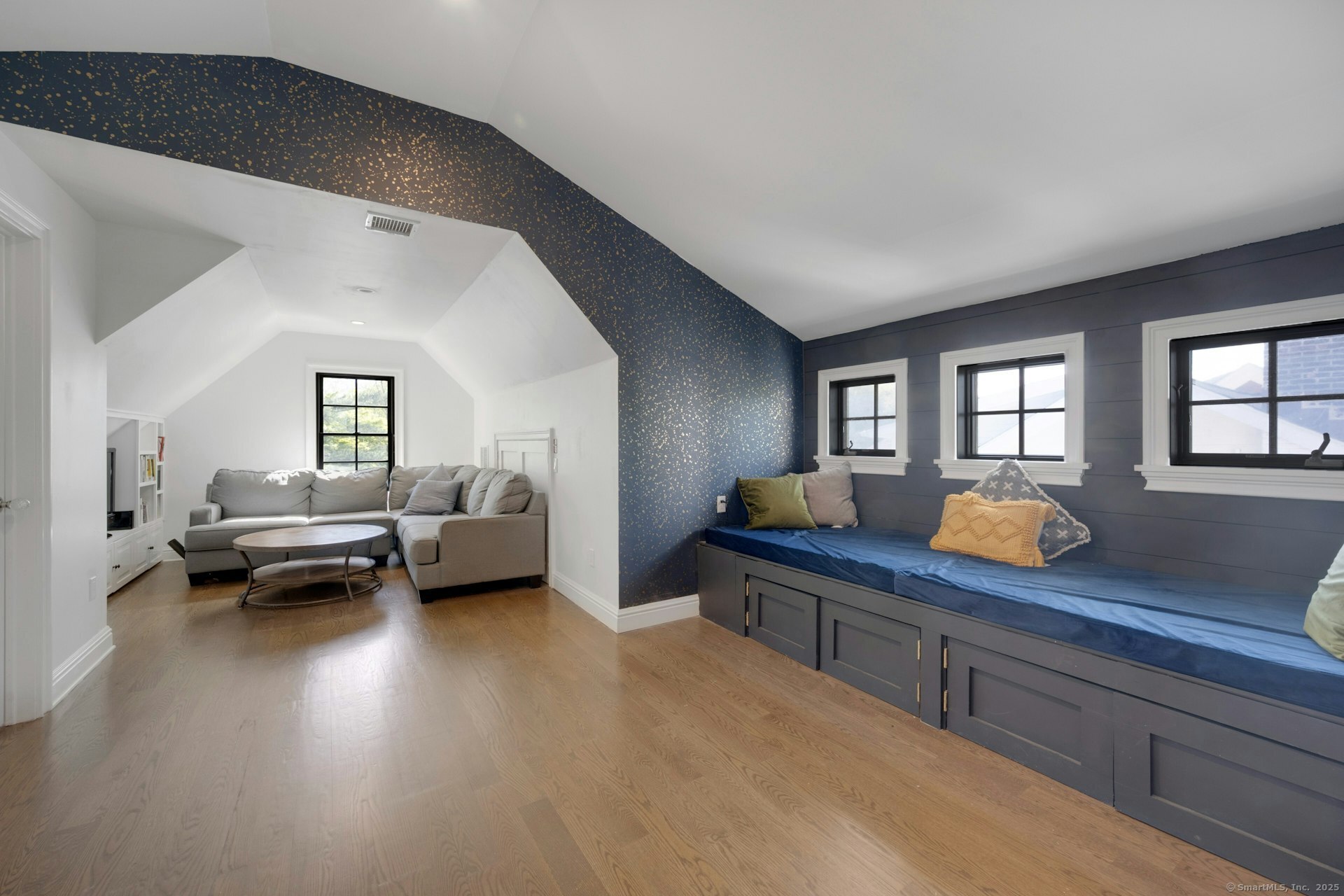 175 Lake, Greenwich, Connecticut 06830