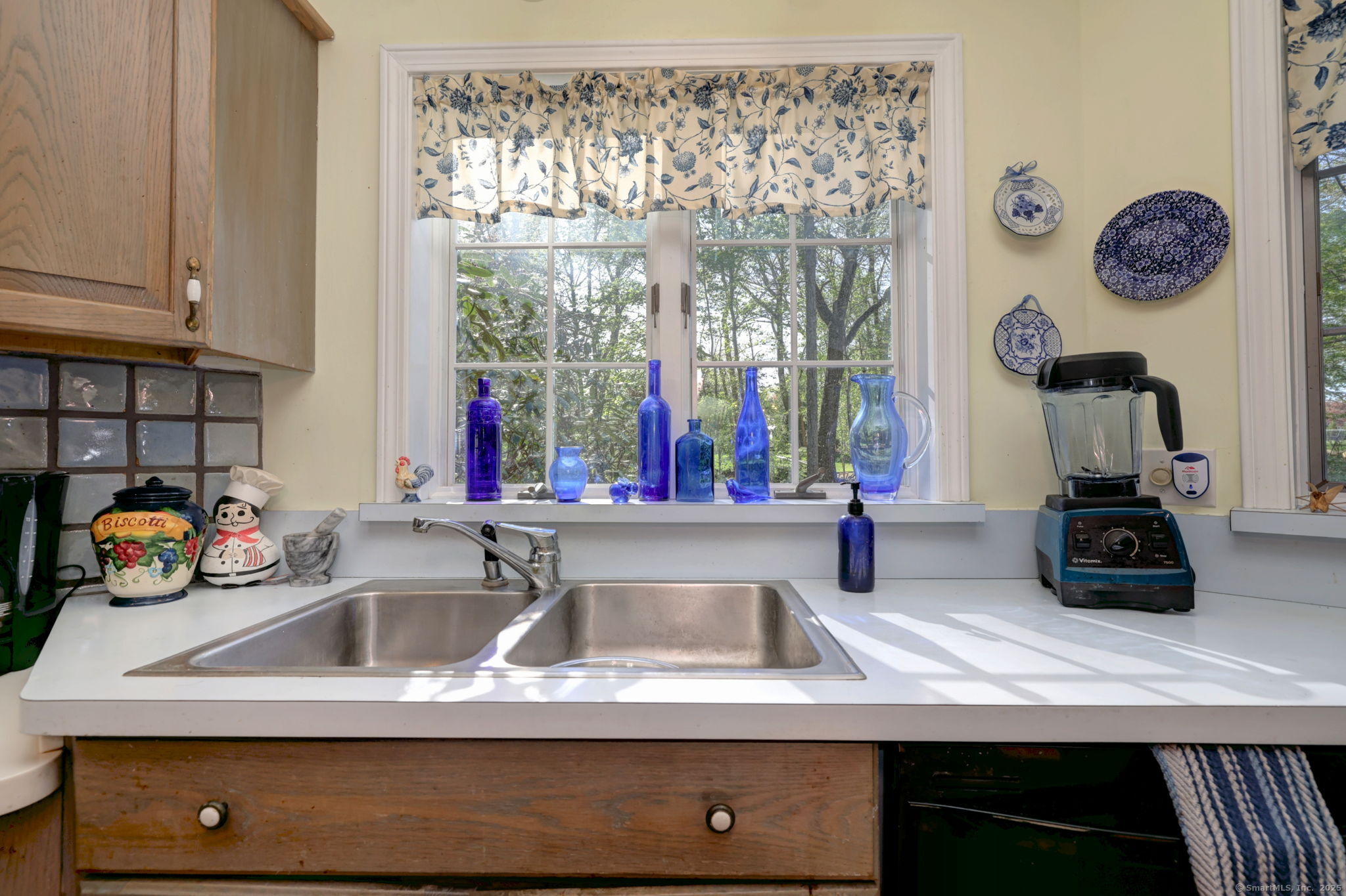 261 Wilson, Orange, Connecticut 06477