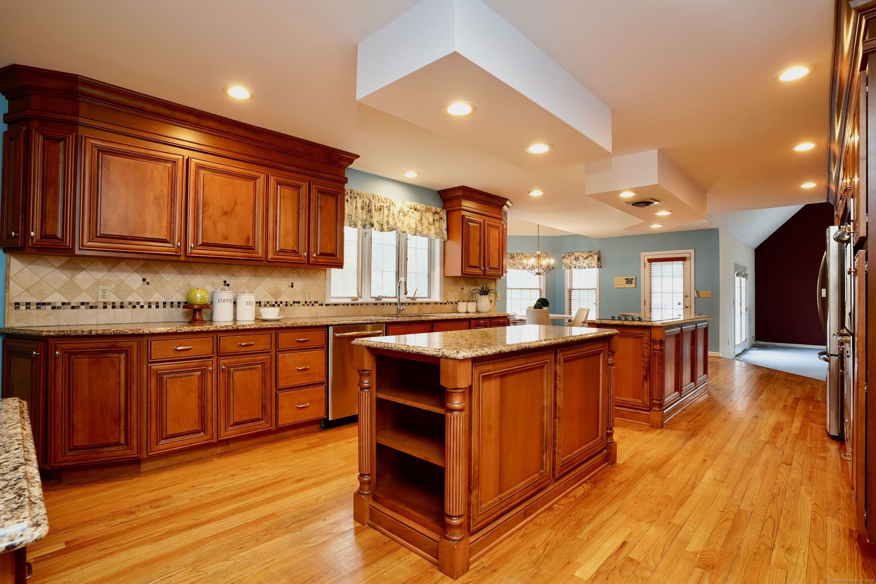 58 Jennifer, North Haven, Connecticut 06473