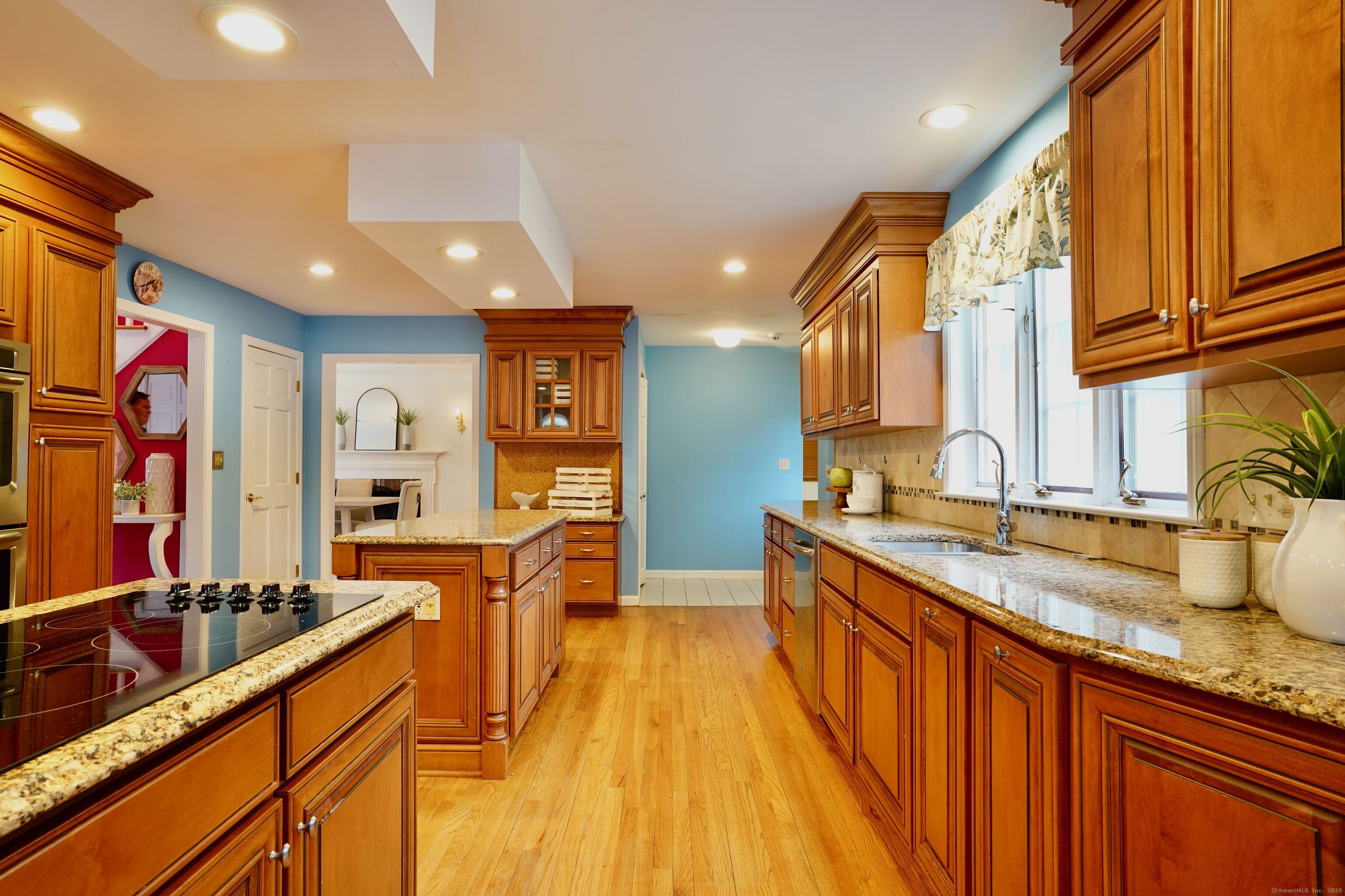58 Jennifer, North Haven, Connecticut 06473