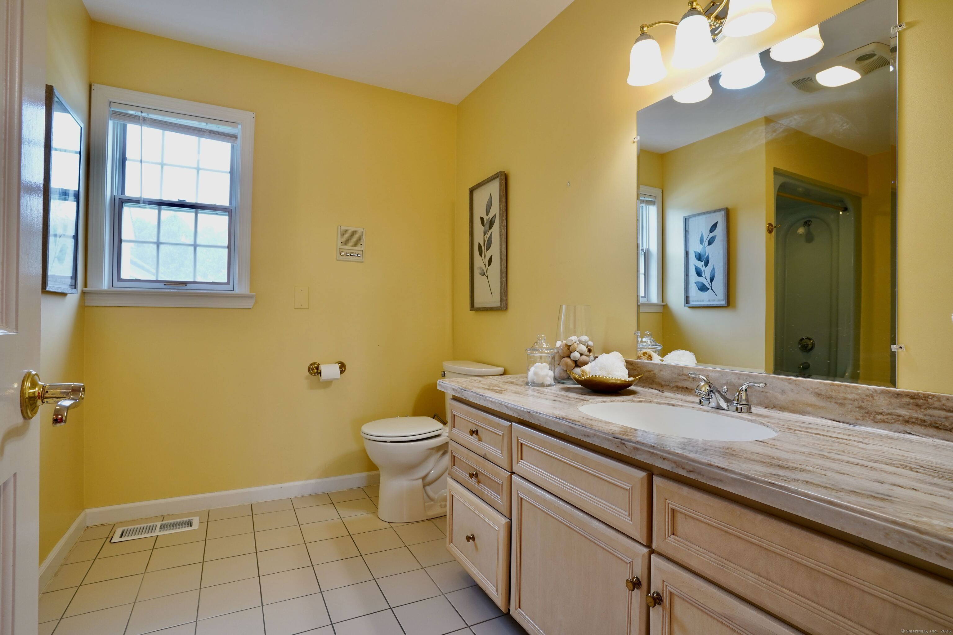 58 Jennifer, North Haven, Connecticut 06473