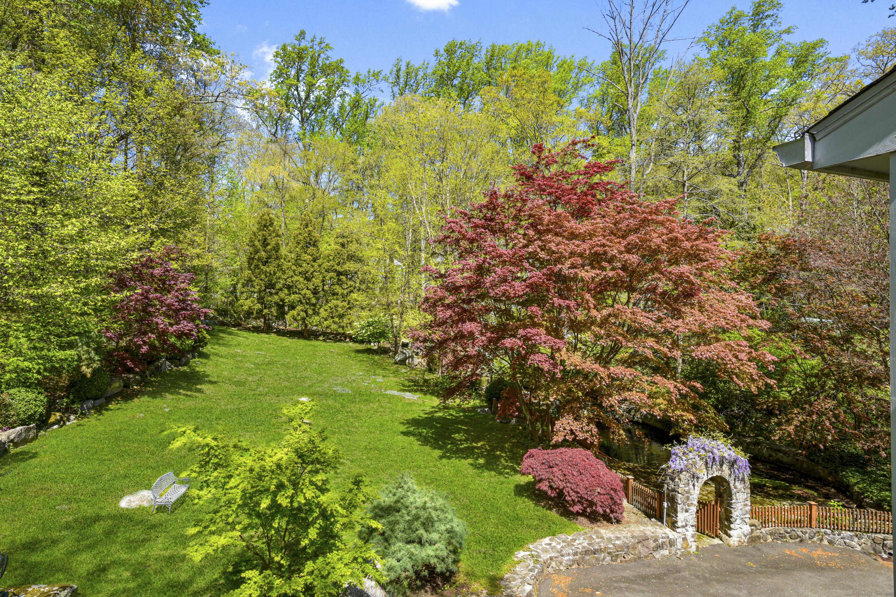 96 Surrey, Stamford, Connecticut 06903
