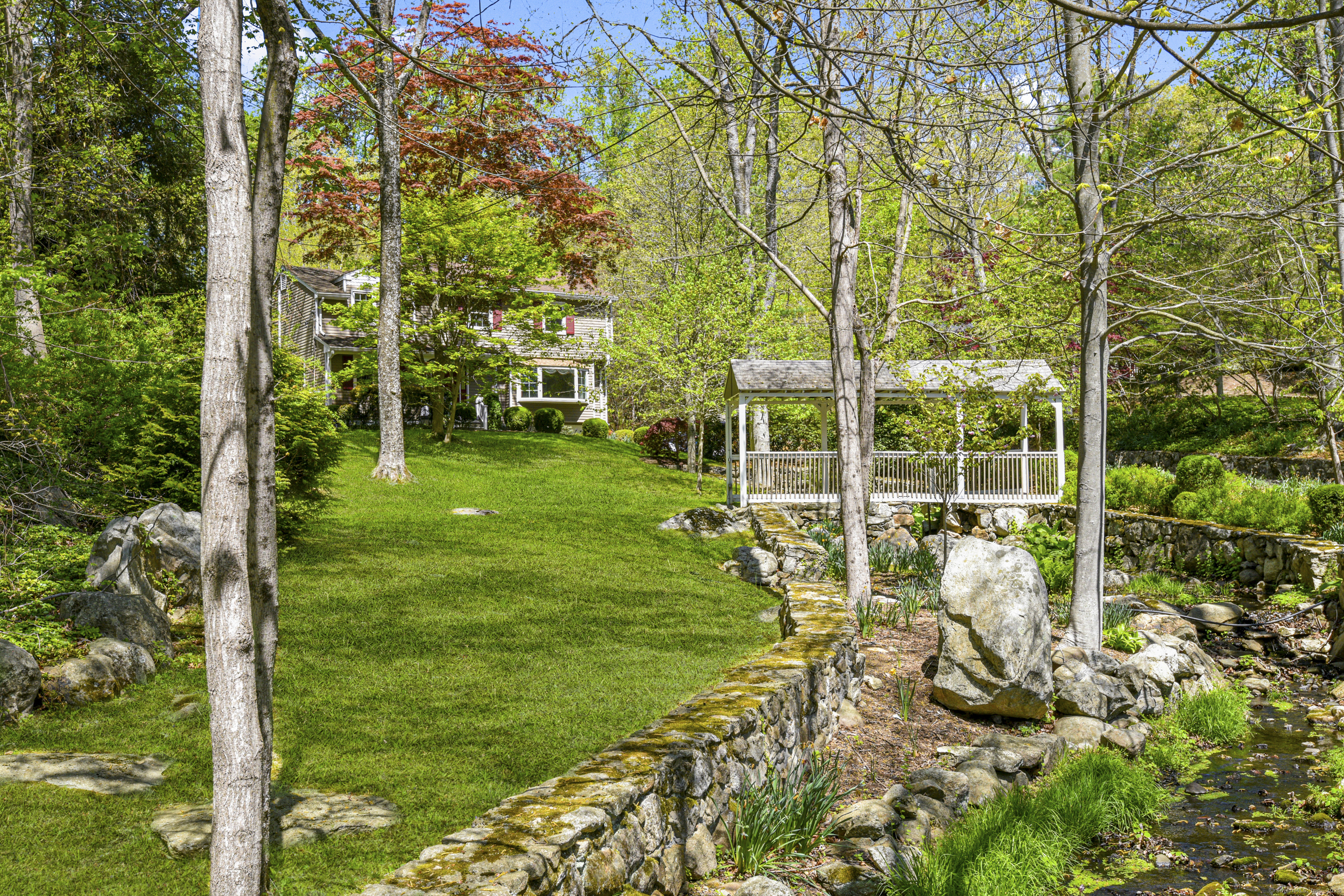 96 Surrey, Stamford, Connecticut 06903
