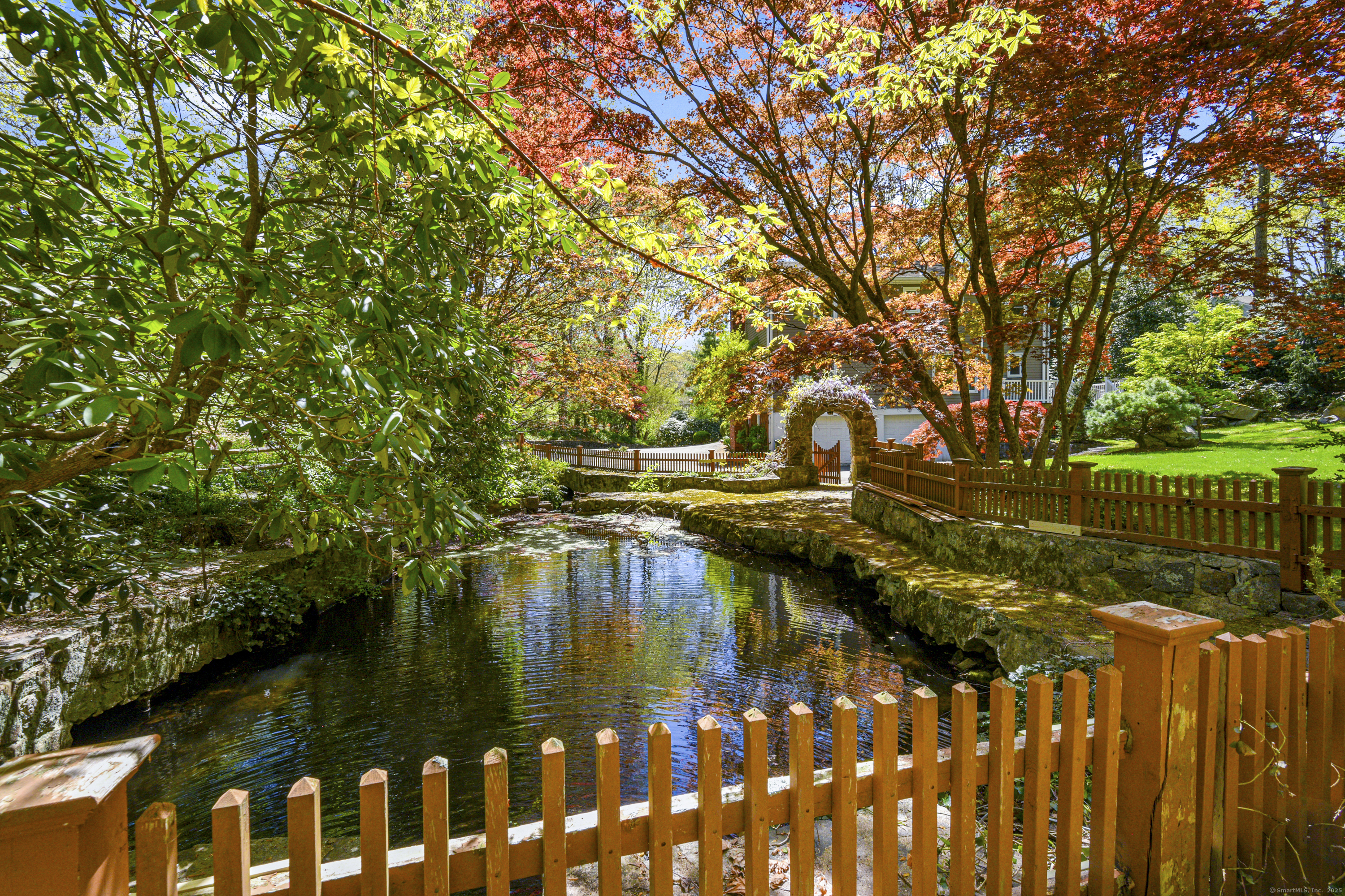 96 Surrey, Stamford, Connecticut 06903