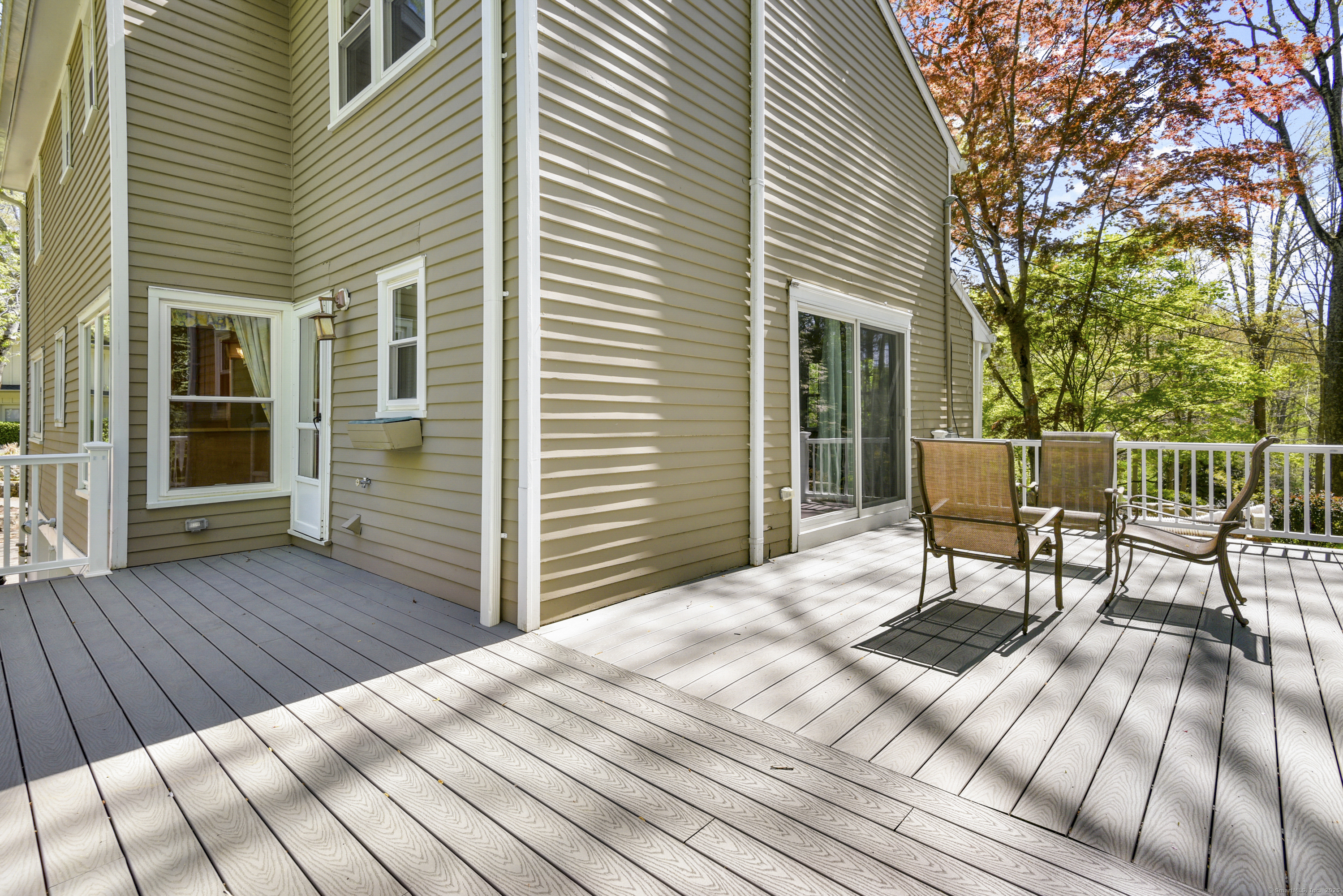96 Surrey, Stamford, Connecticut 06903