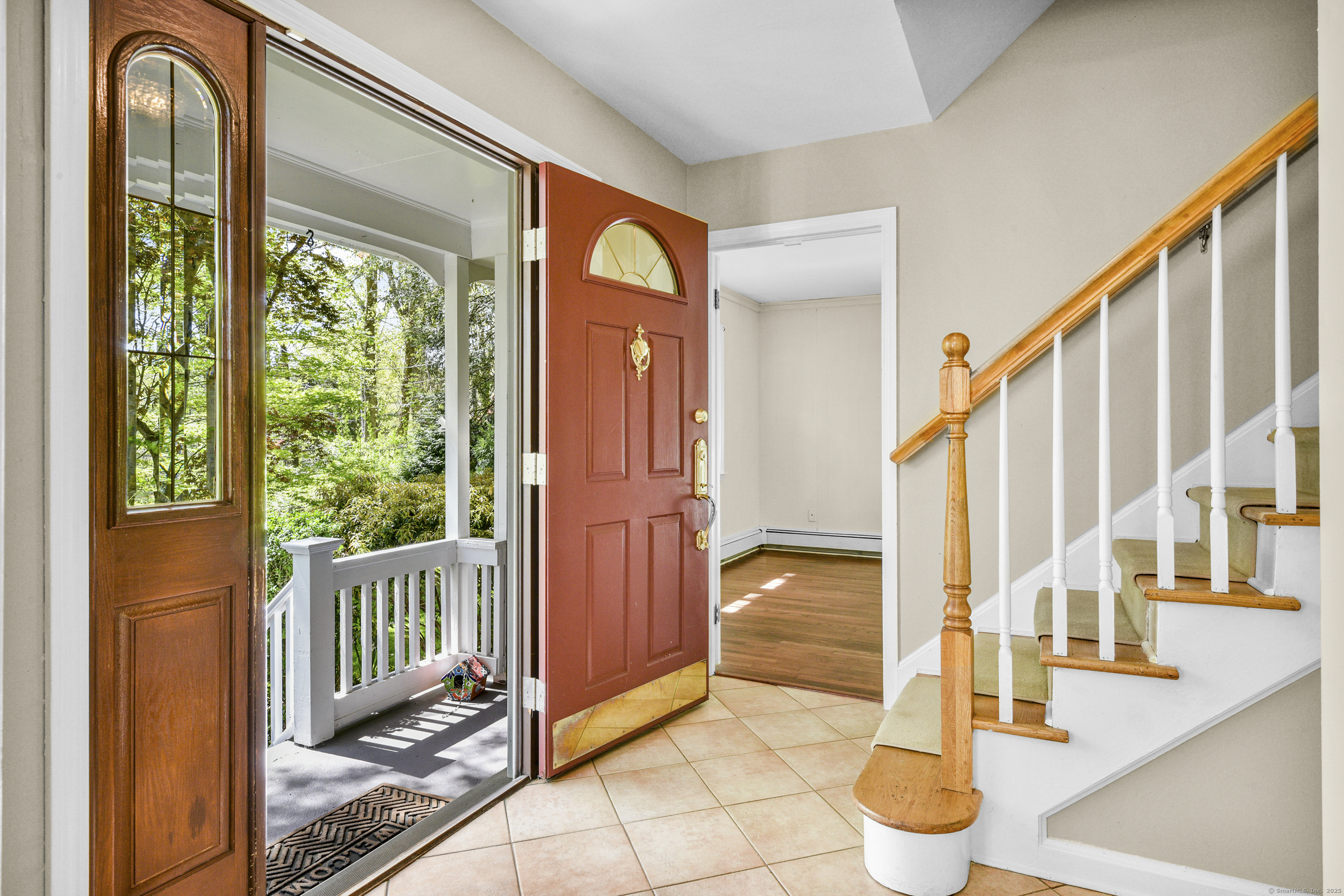 96 Surrey, Stamford, Connecticut 06903