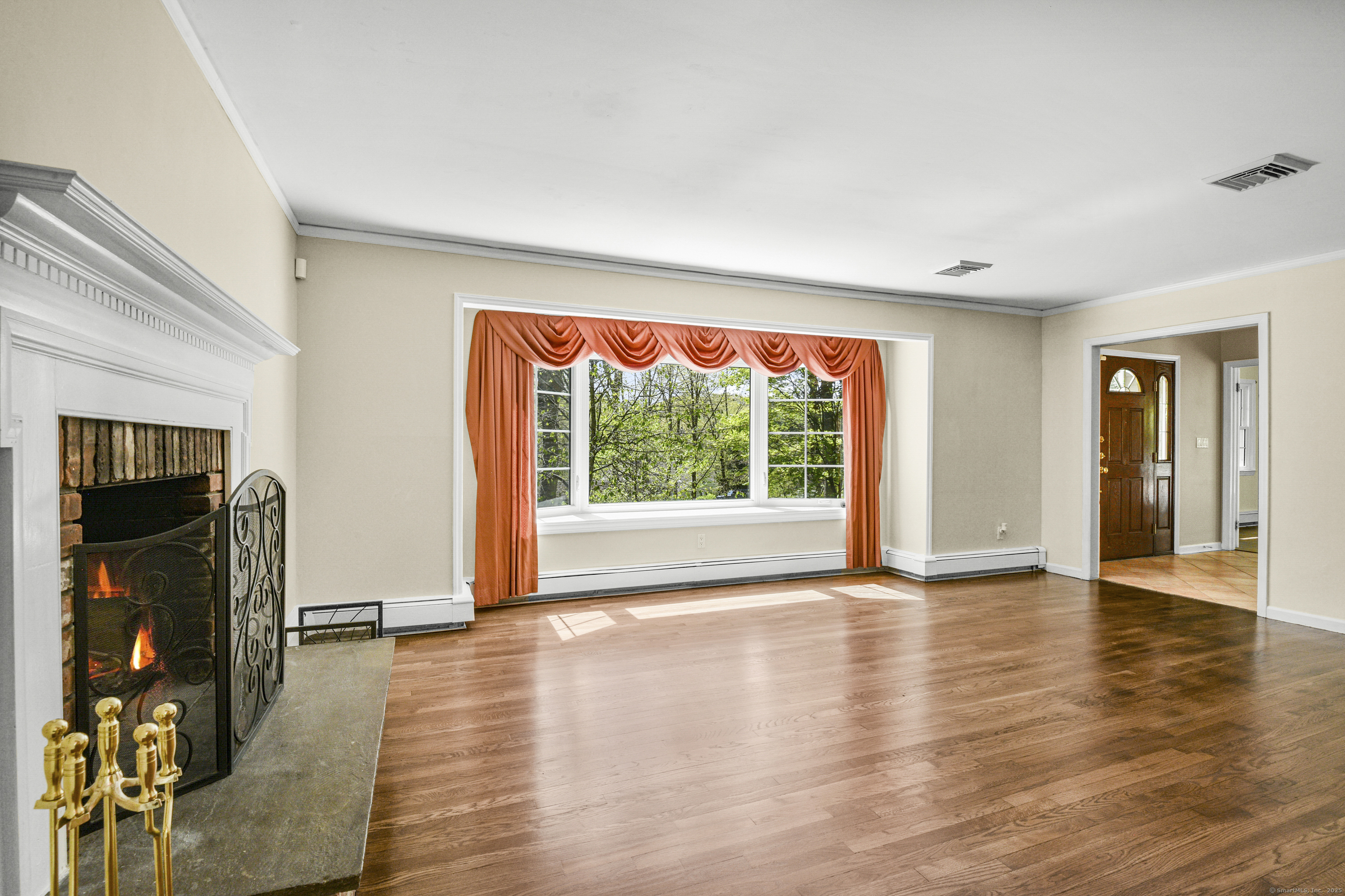 96 Surrey, Stamford, Connecticut 06903
