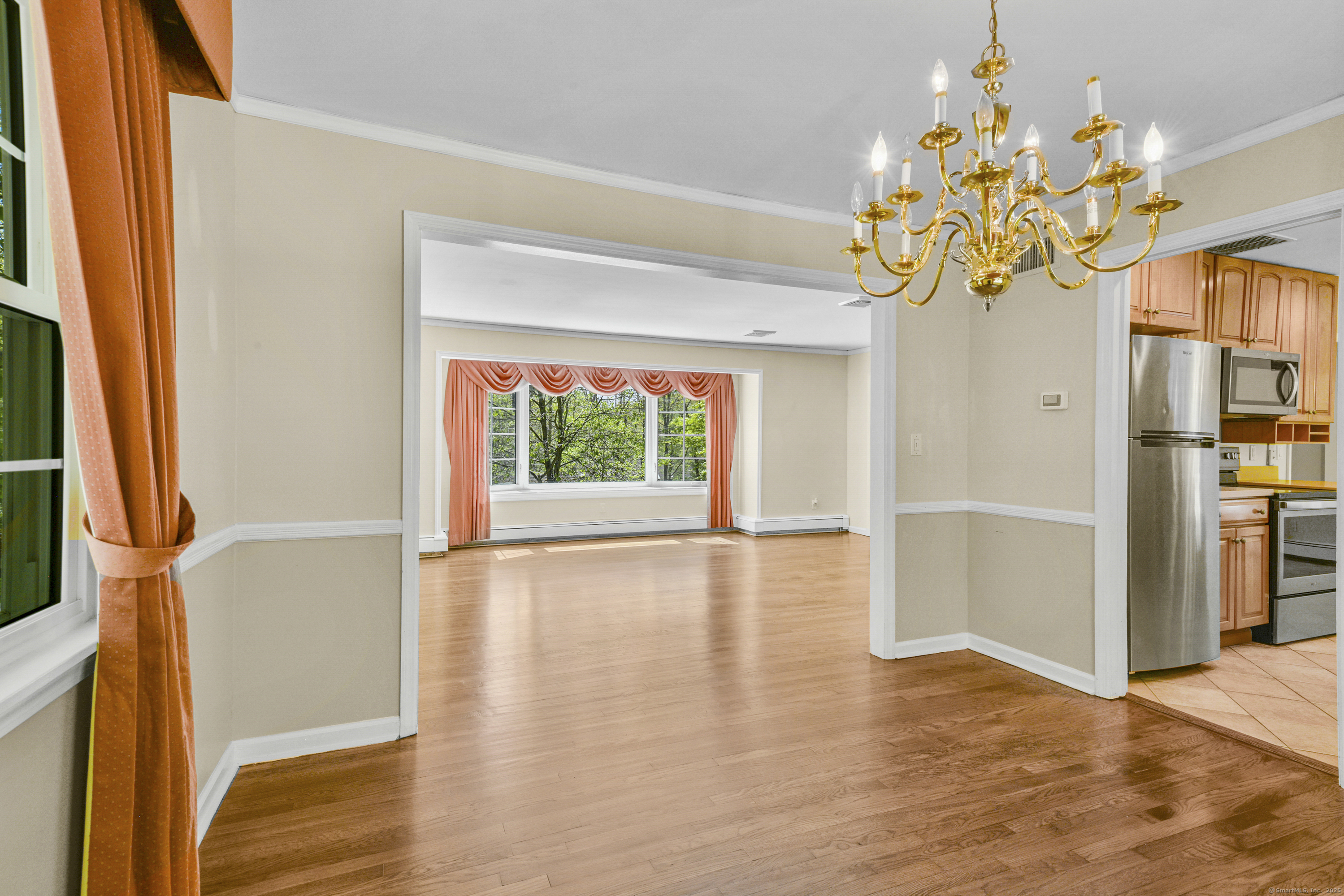 96 Surrey, Stamford, Connecticut 06903