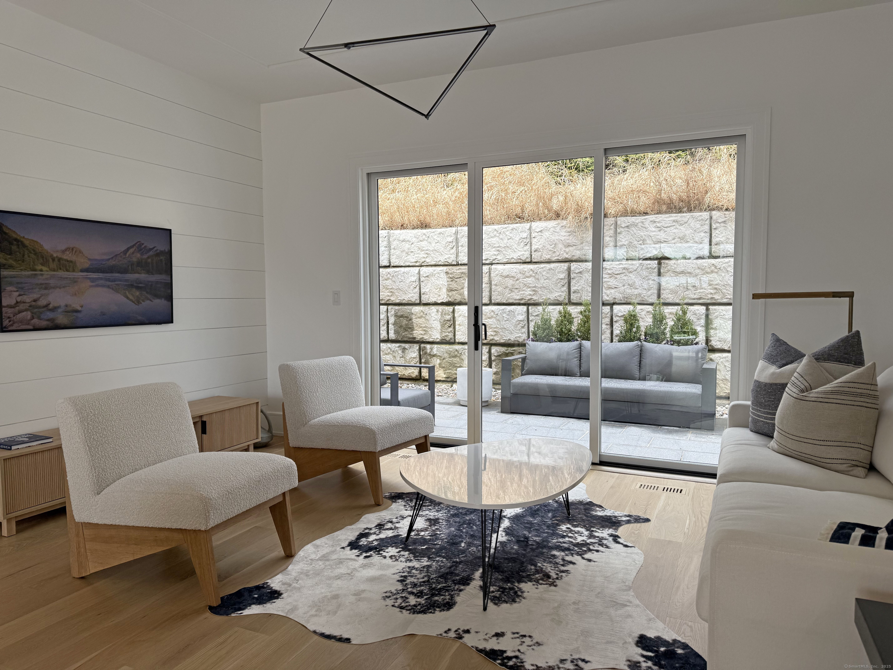 785 Post, Westport, Connecticut 06880
