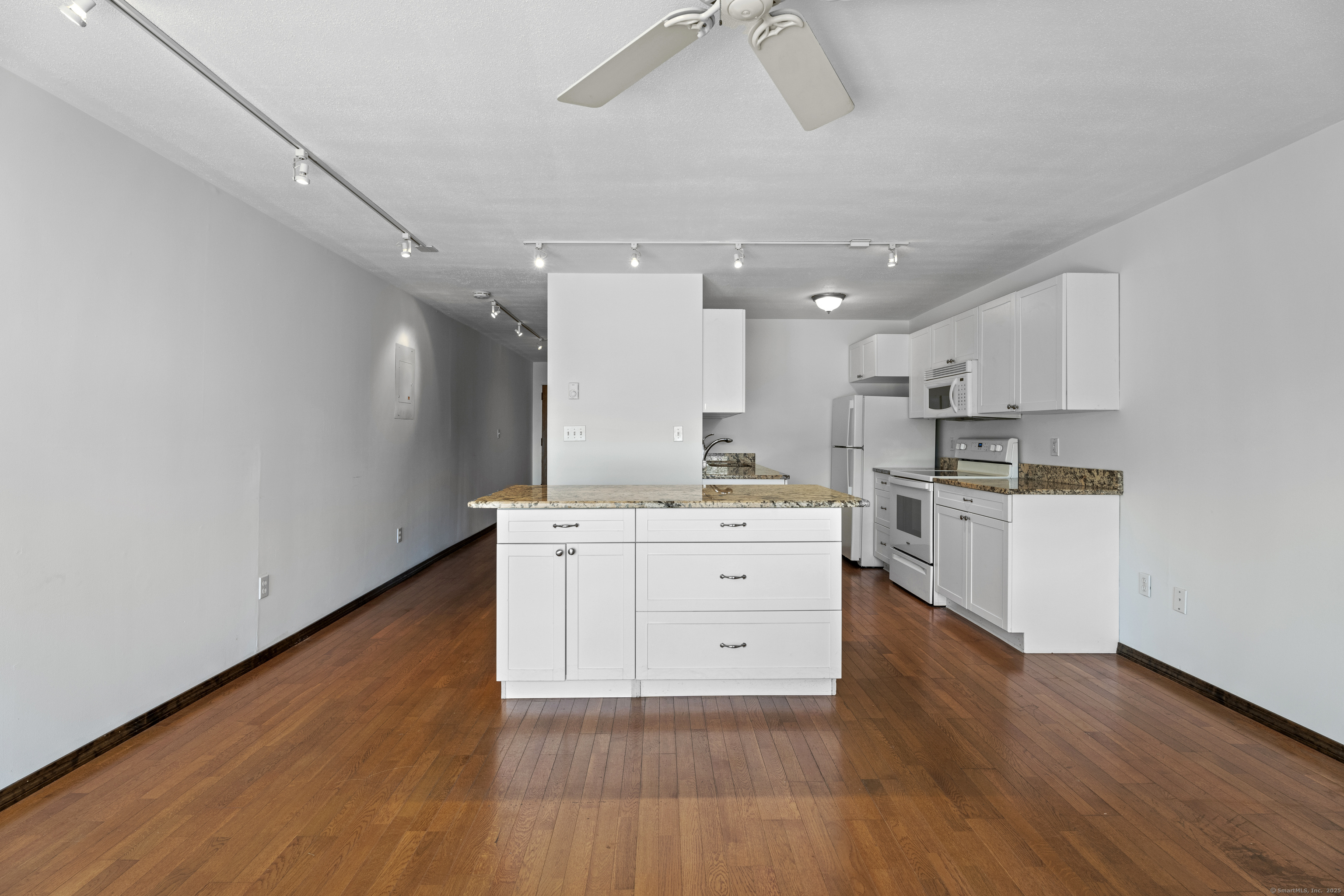 241 West, West Haven, Connecticut 06516