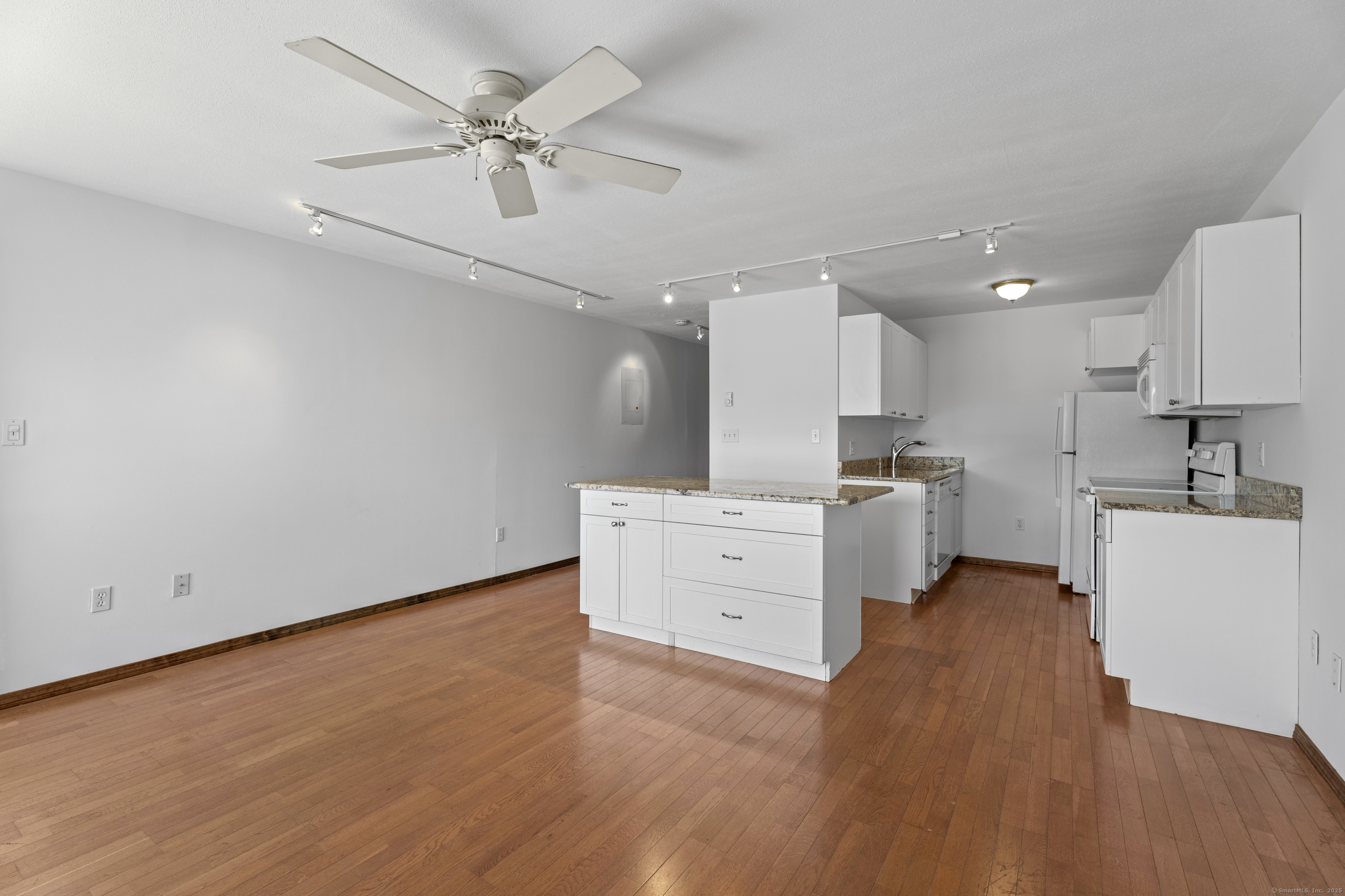 241 West, West Haven, Connecticut 06516