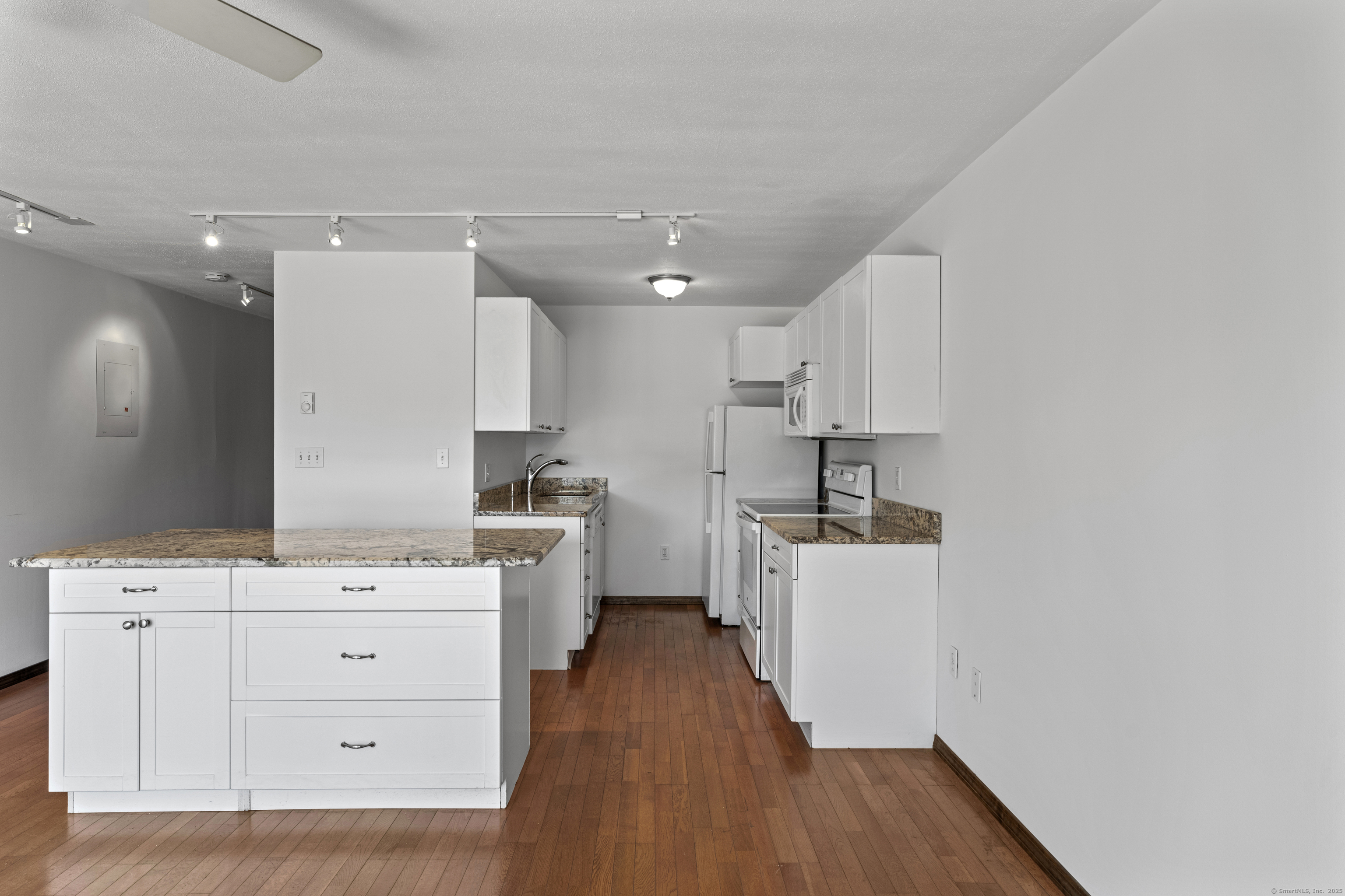 241 West, West Haven, Connecticut 06516