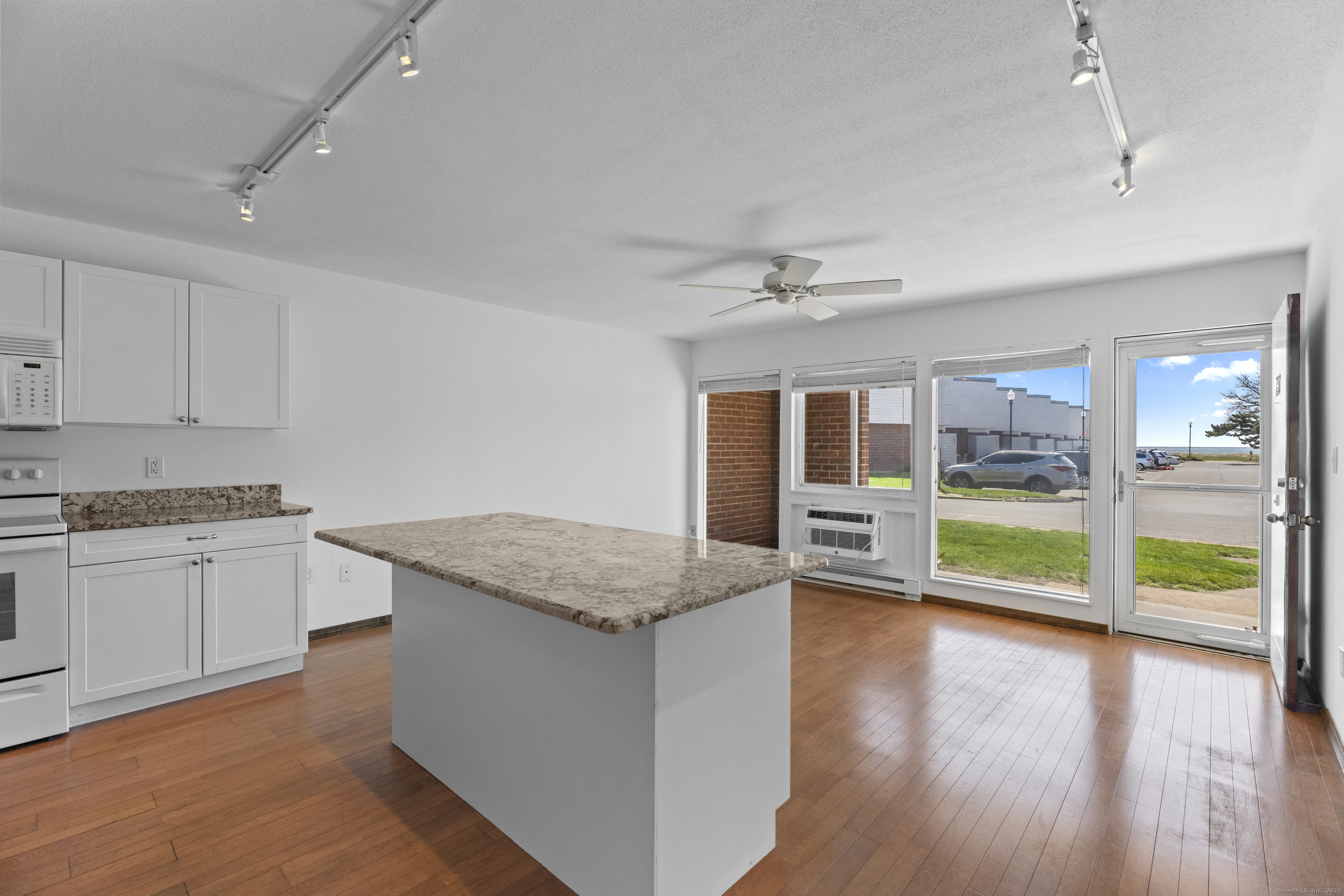 241 West, West Haven, Connecticut 06516