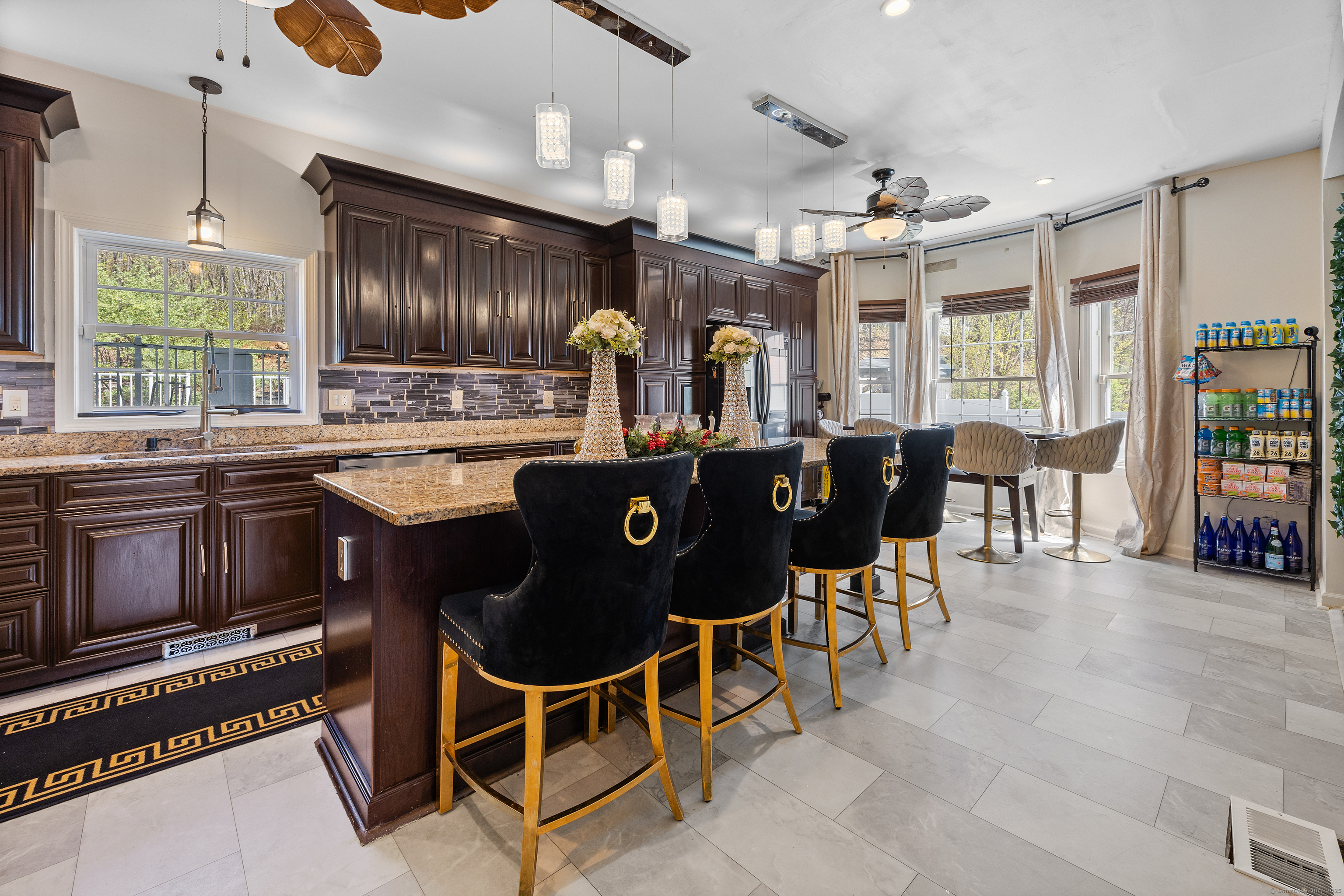 207 Ridgefield, Waterbury, Connecticut 06705