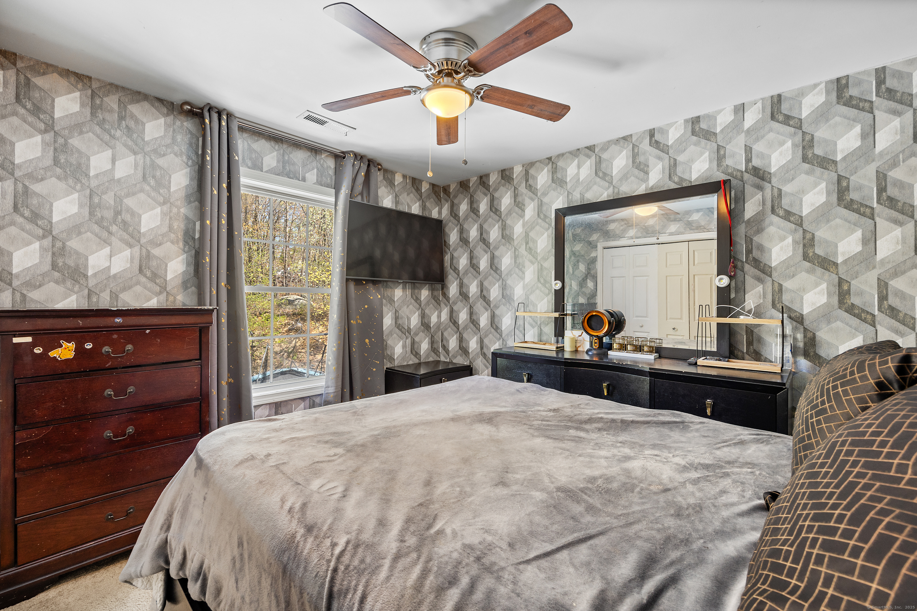 207 Ridgefield, Waterbury, Connecticut 06705
