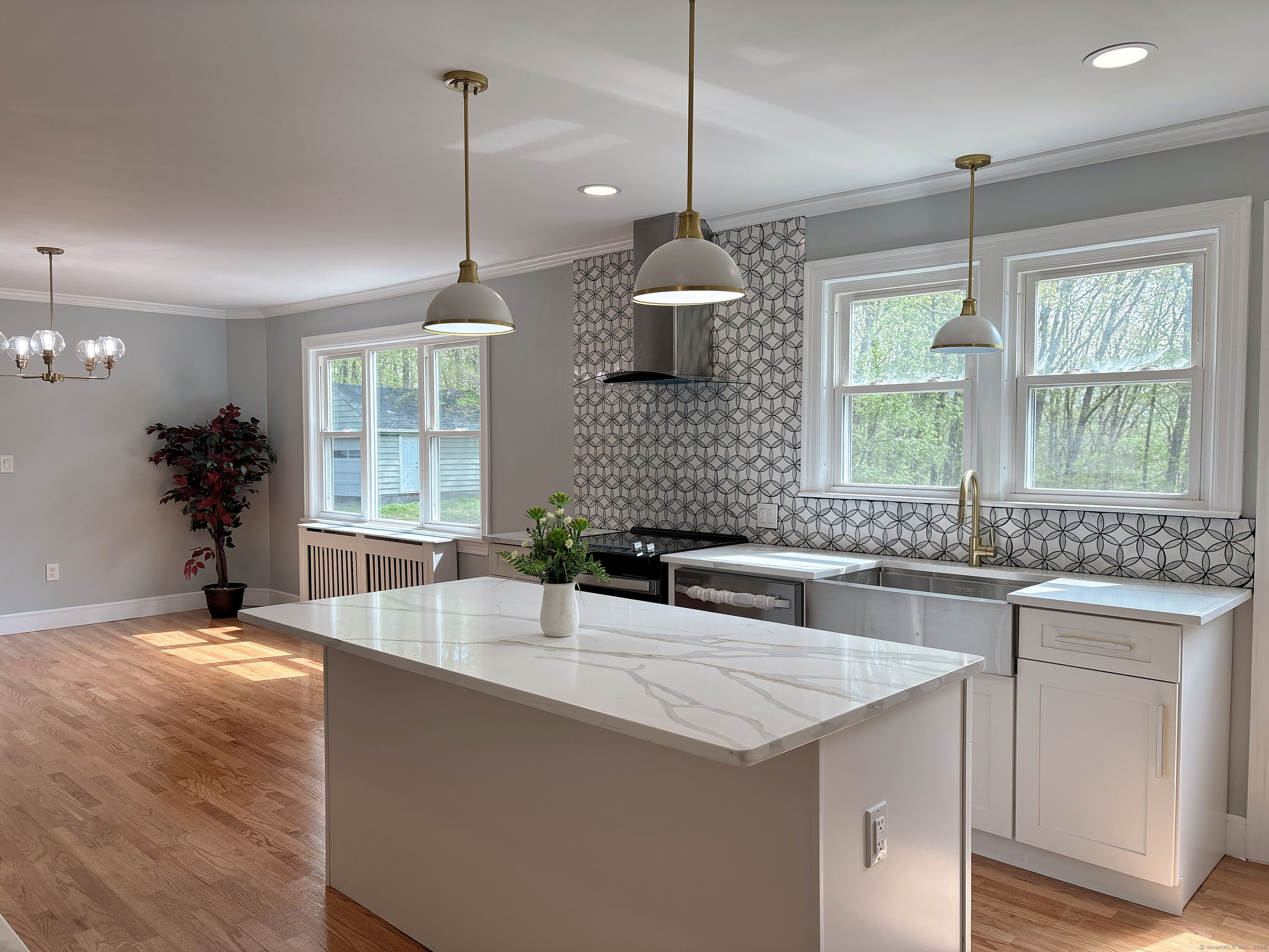 2125 Shepard, Hamden, Connecticut 06518
