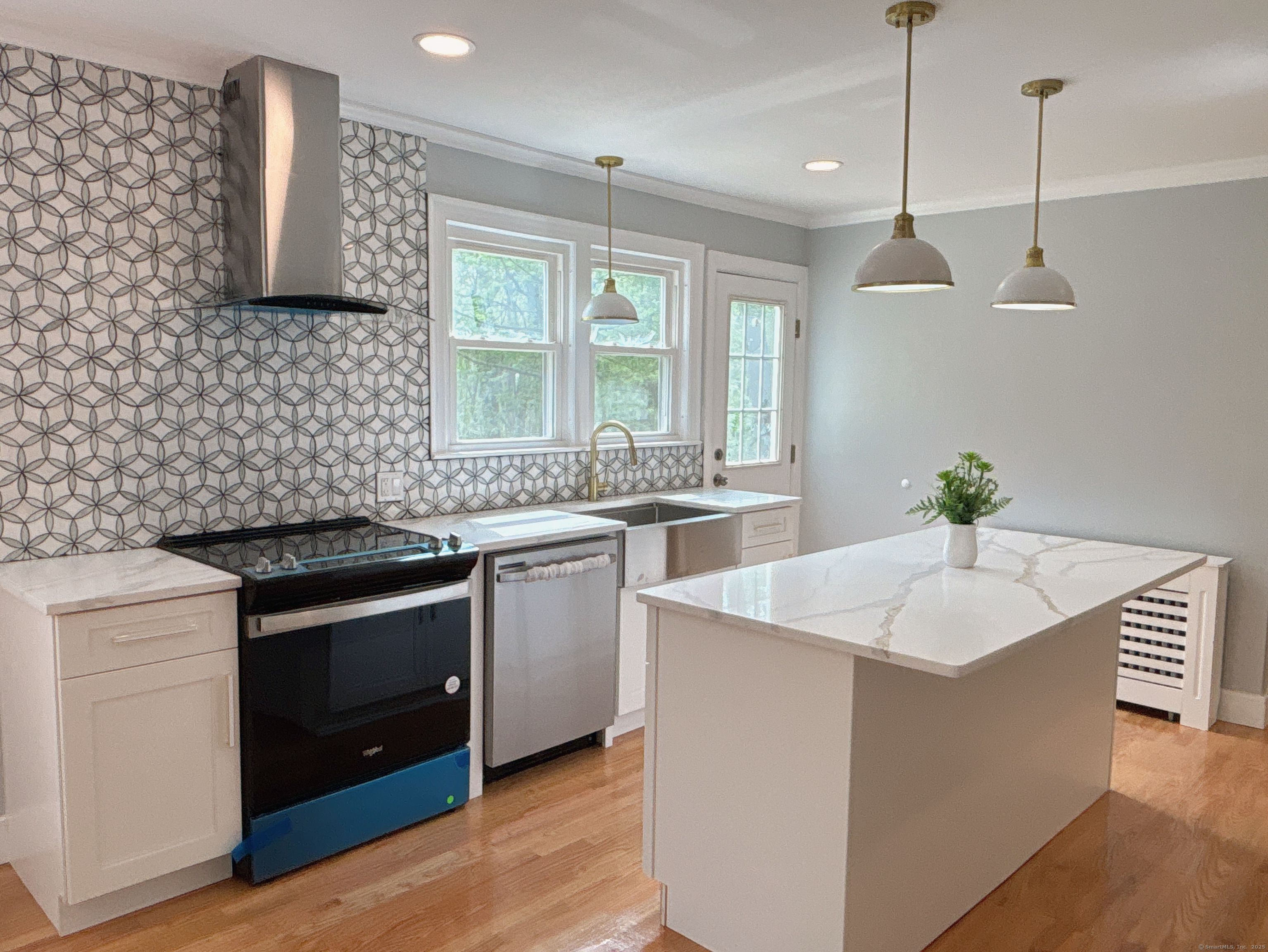 2125 Shepard, Hamden, Connecticut 06518