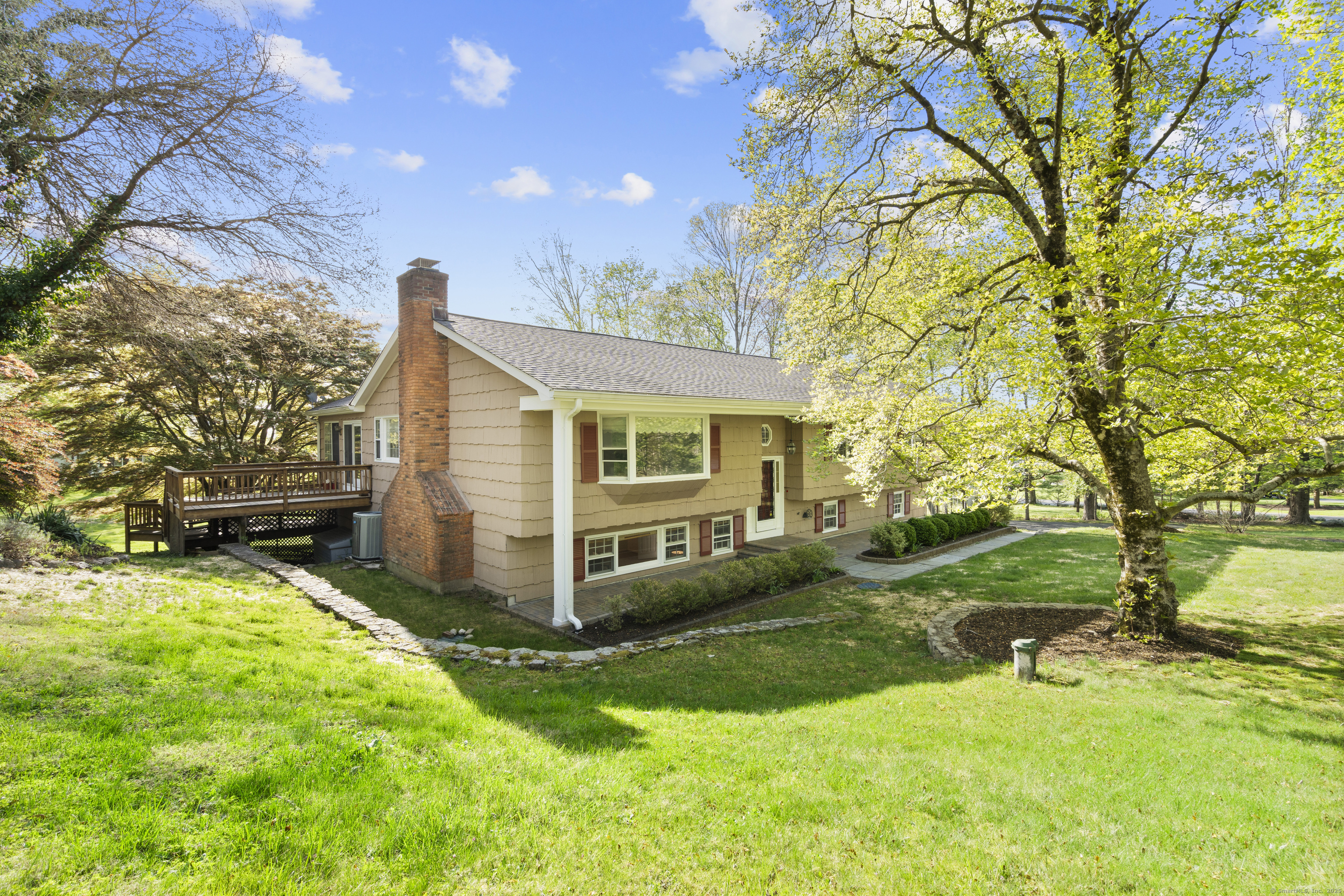 329 Roxbury, Stamford, Connecticut 06902