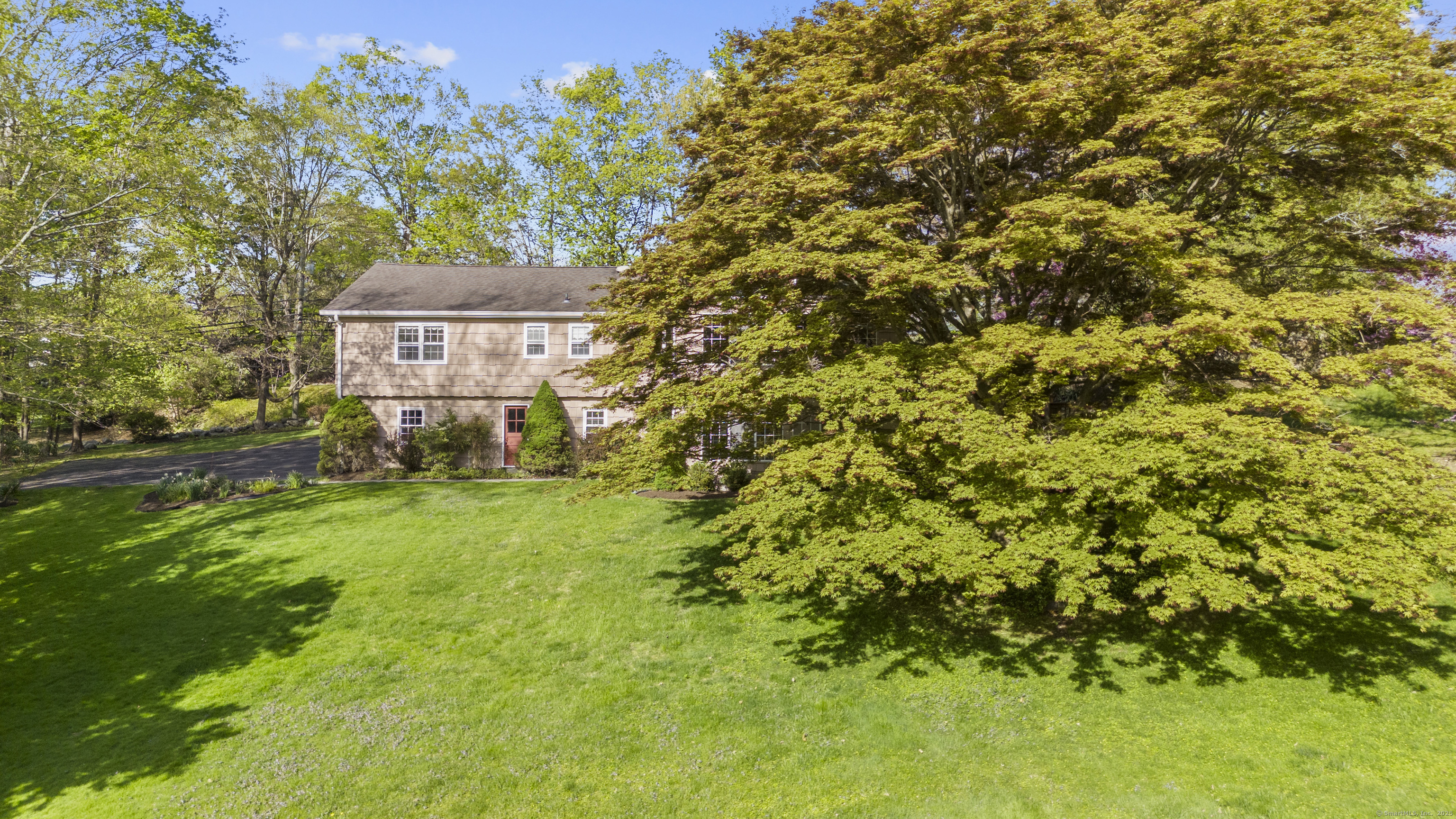 329 Roxbury, Stamford, Connecticut 06902