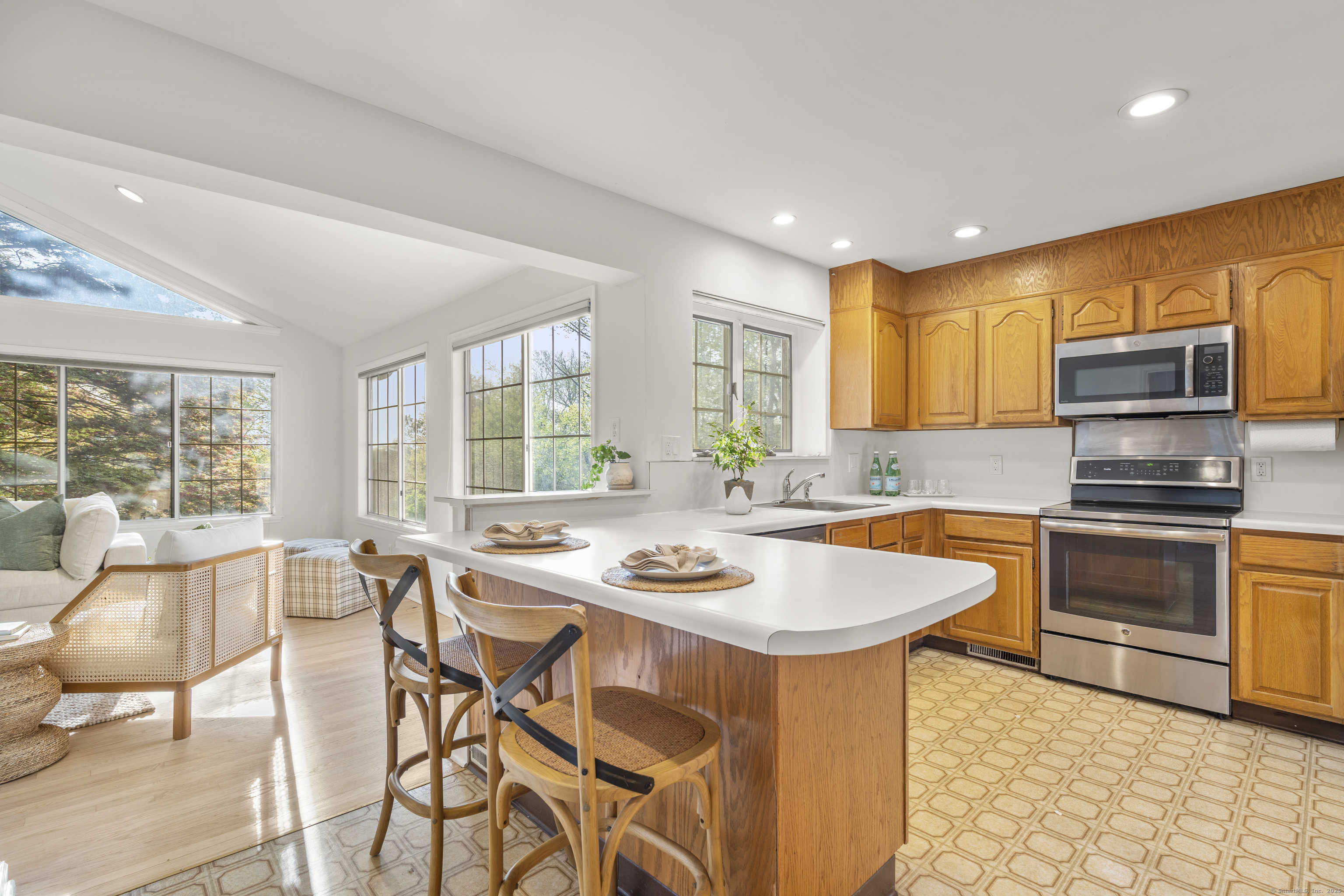 329 Roxbury, Stamford, Connecticut 06902