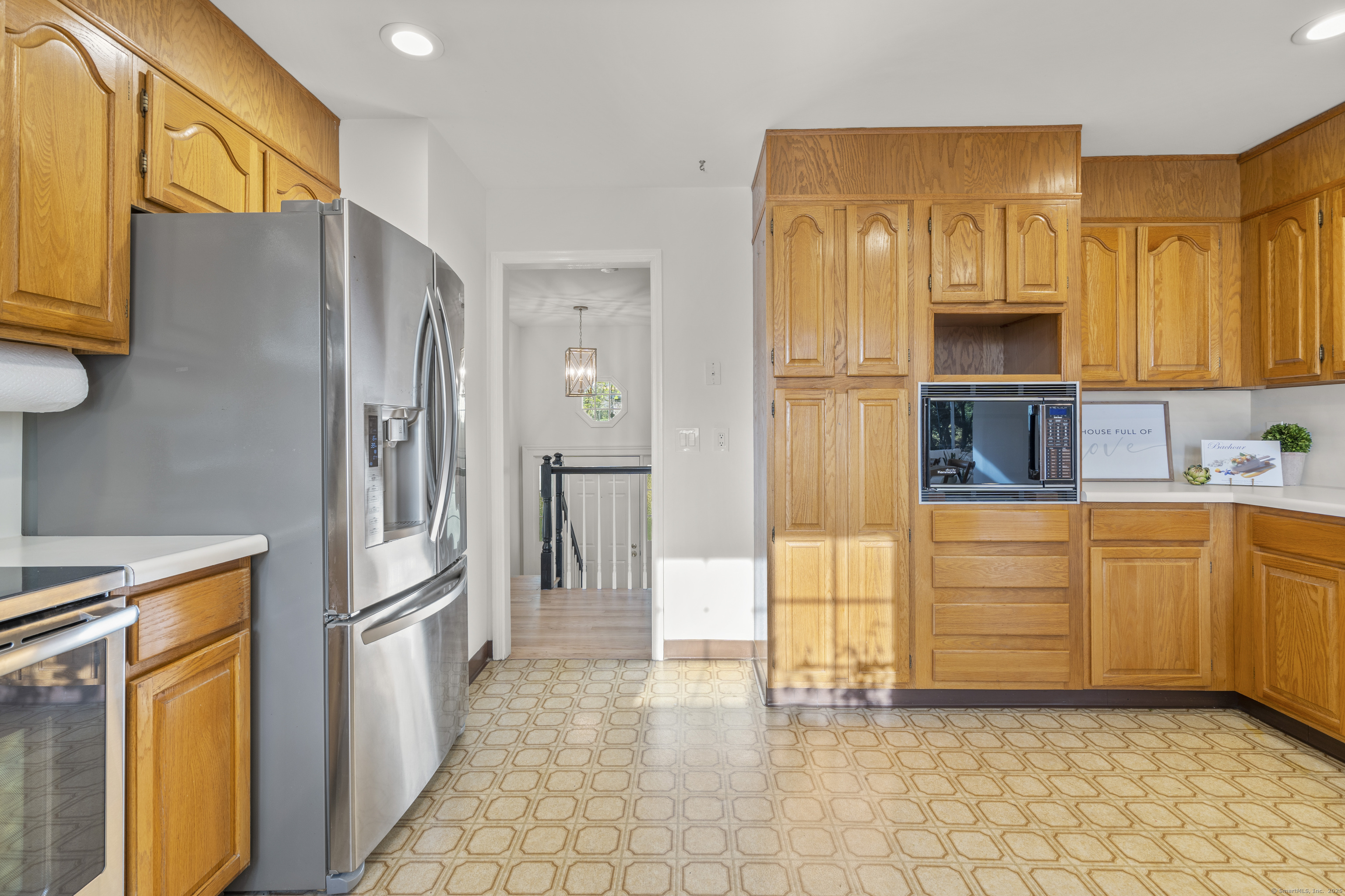 329 Roxbury, Stamford, Connecticut 06902