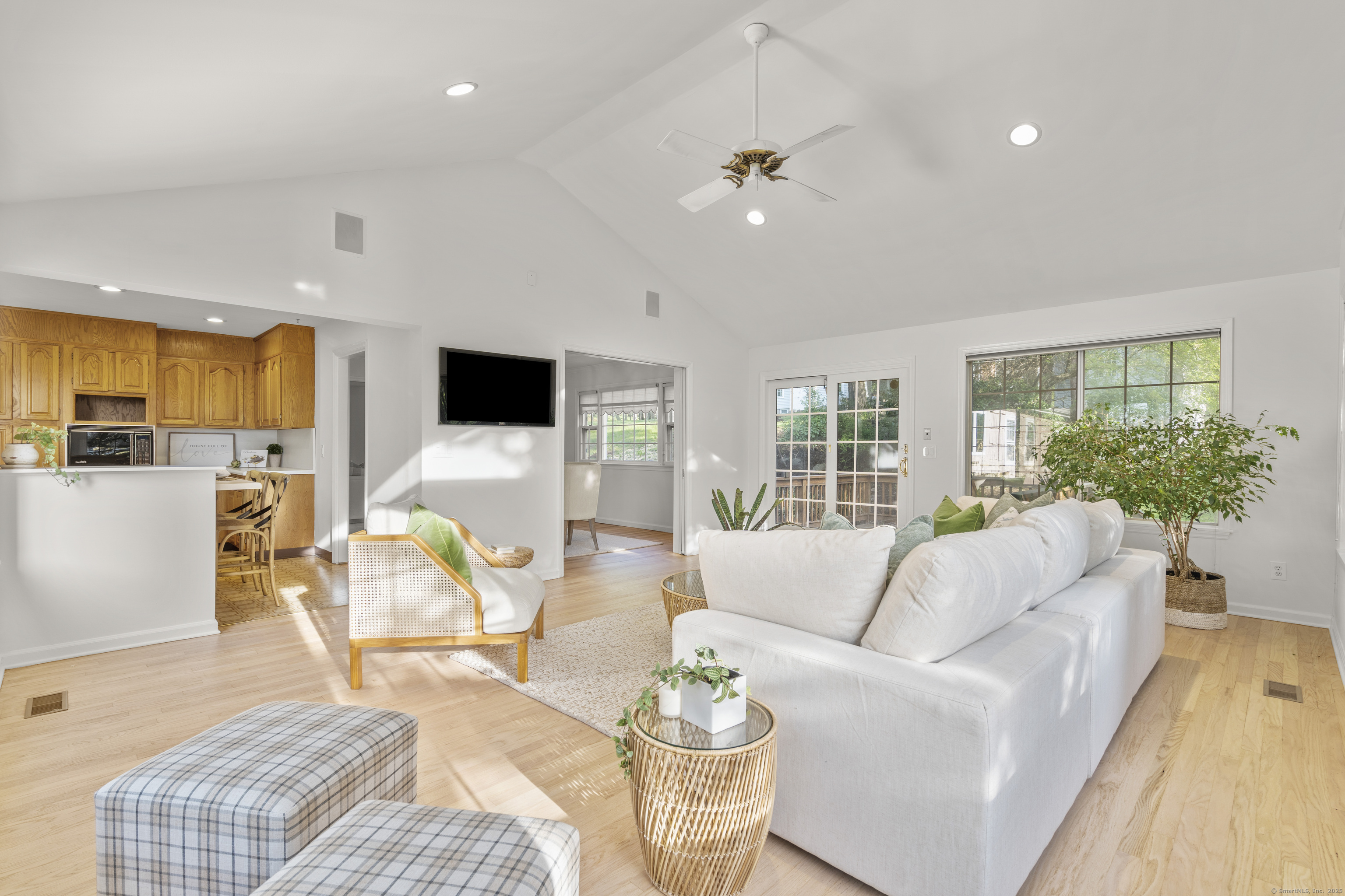 329 Roxbury, Stamford, Connecticut 06902